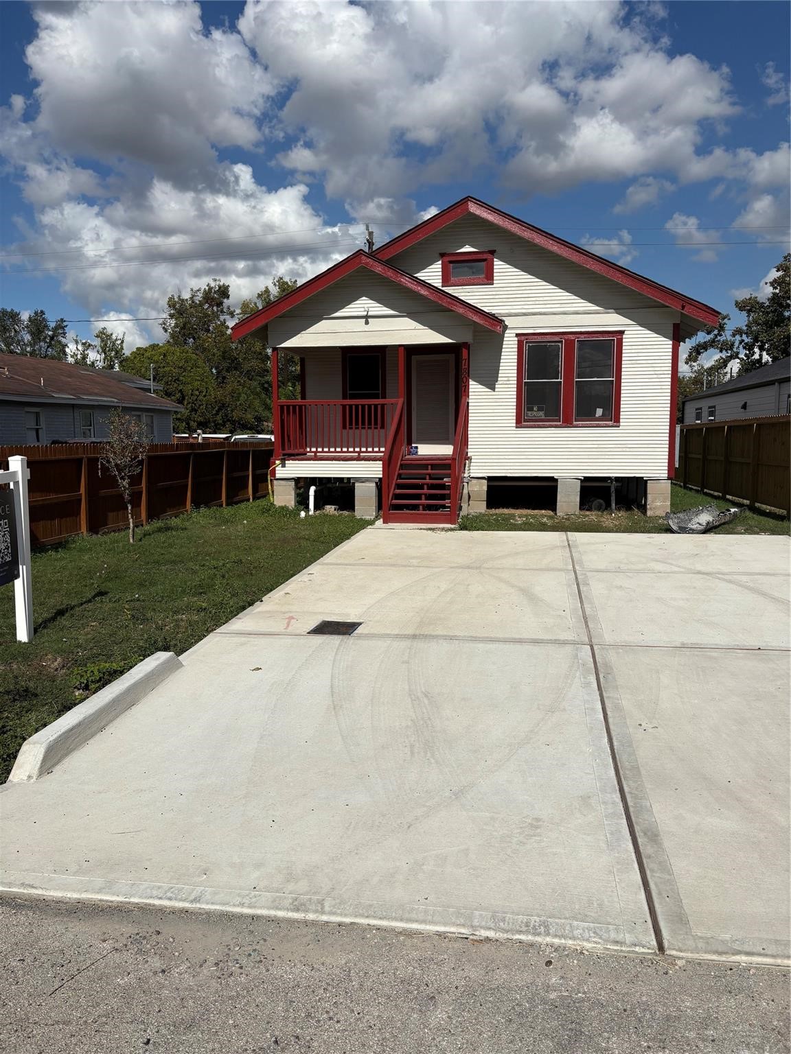 Listing photo 1