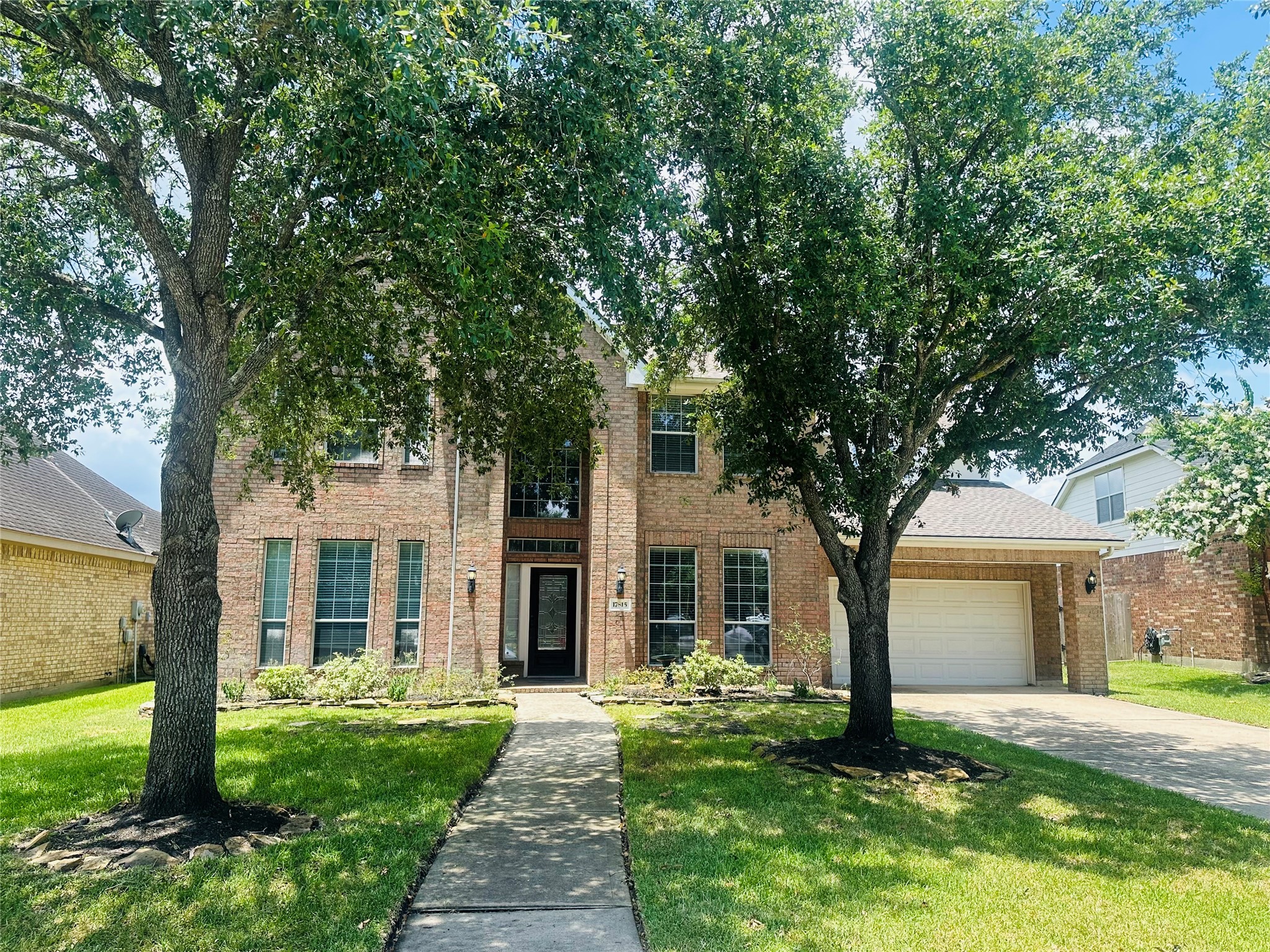 Listing photo 1