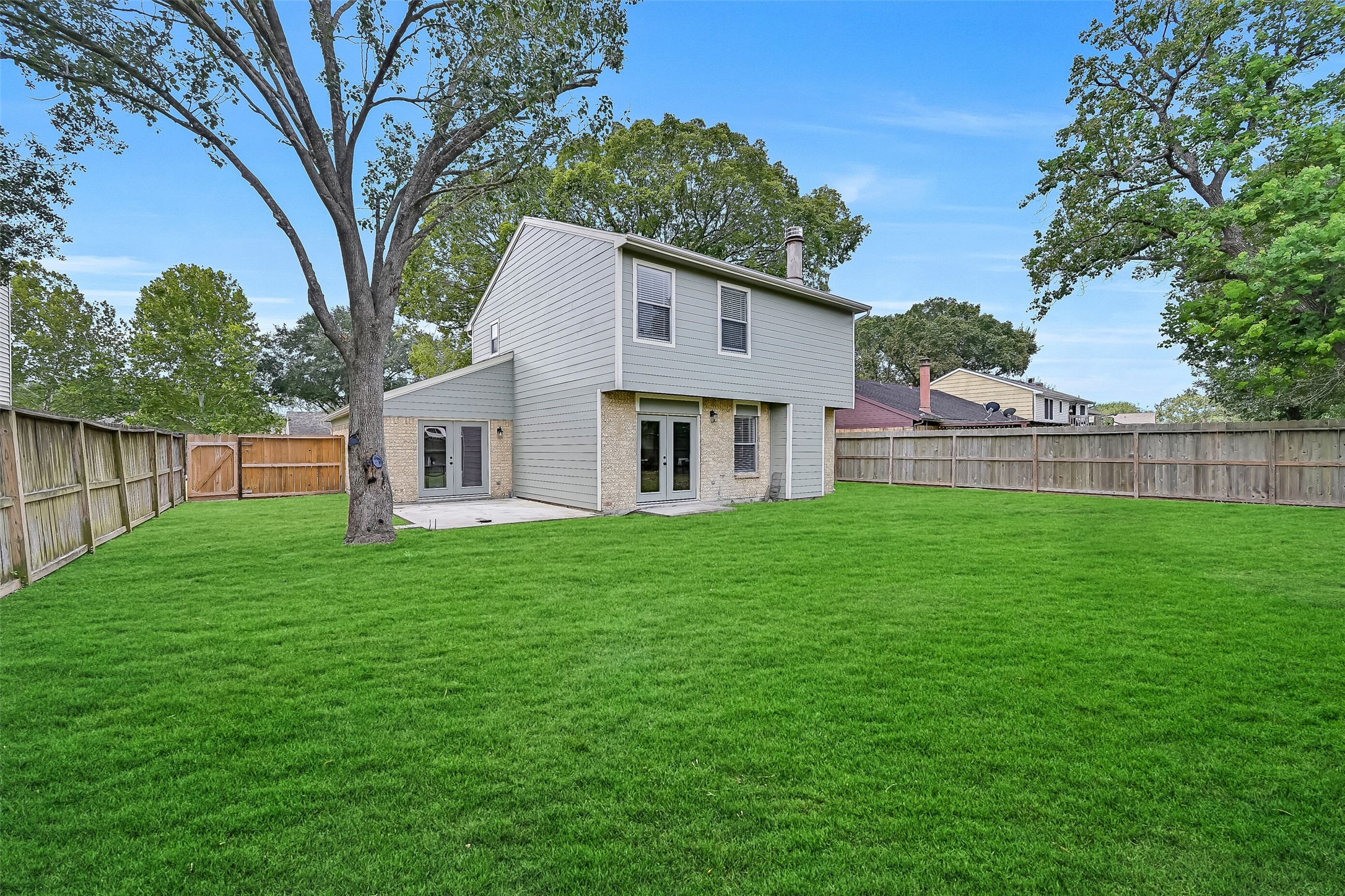 Listing photo 5
