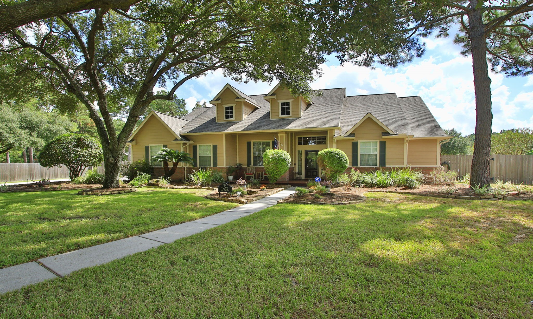 Listing photo 4