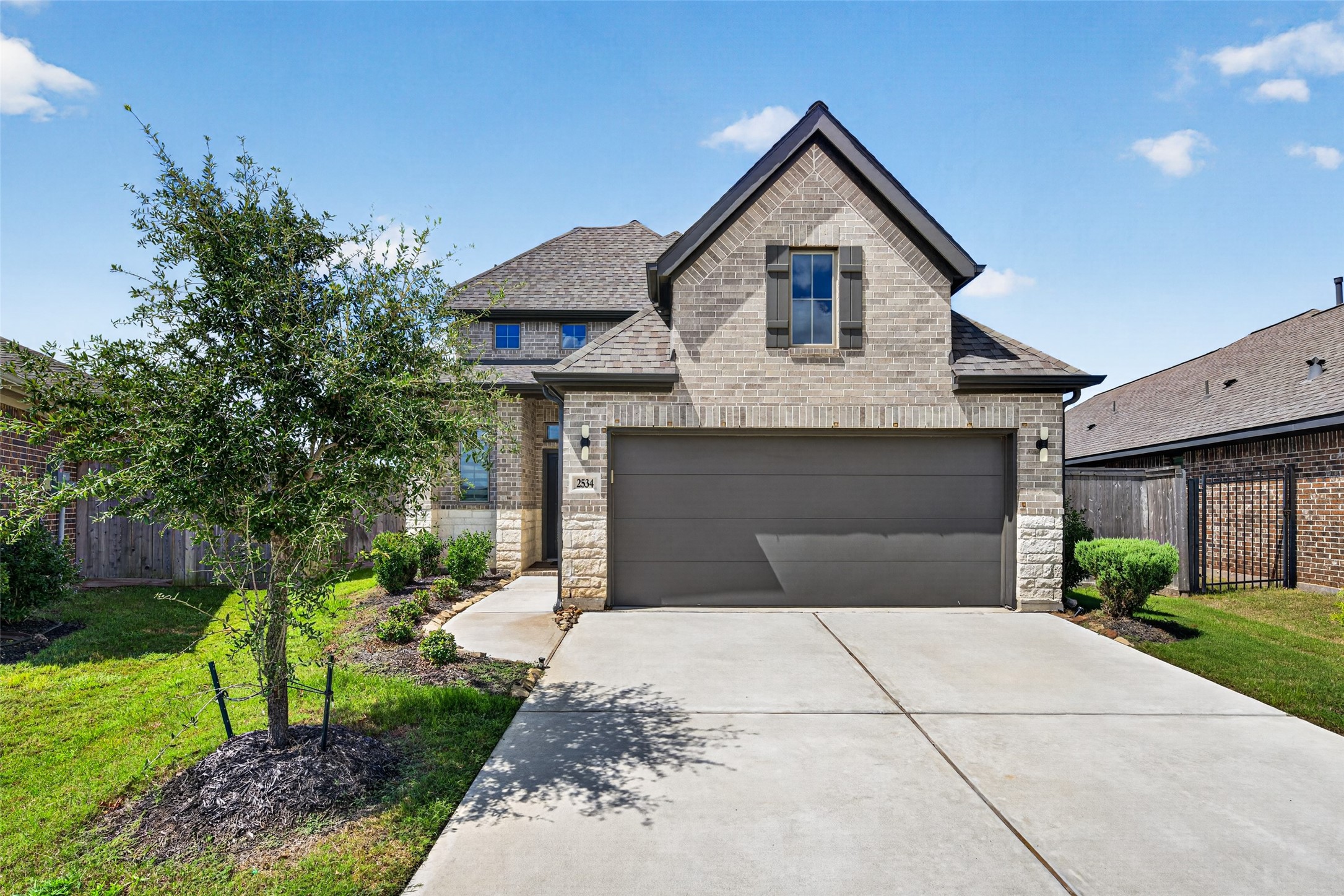 Listing photo 1