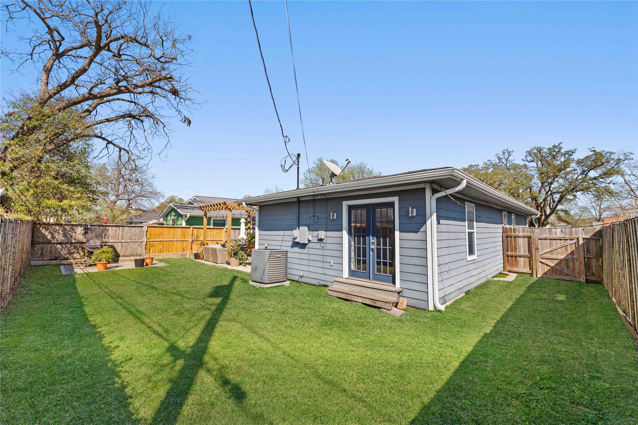 Listing photo 4