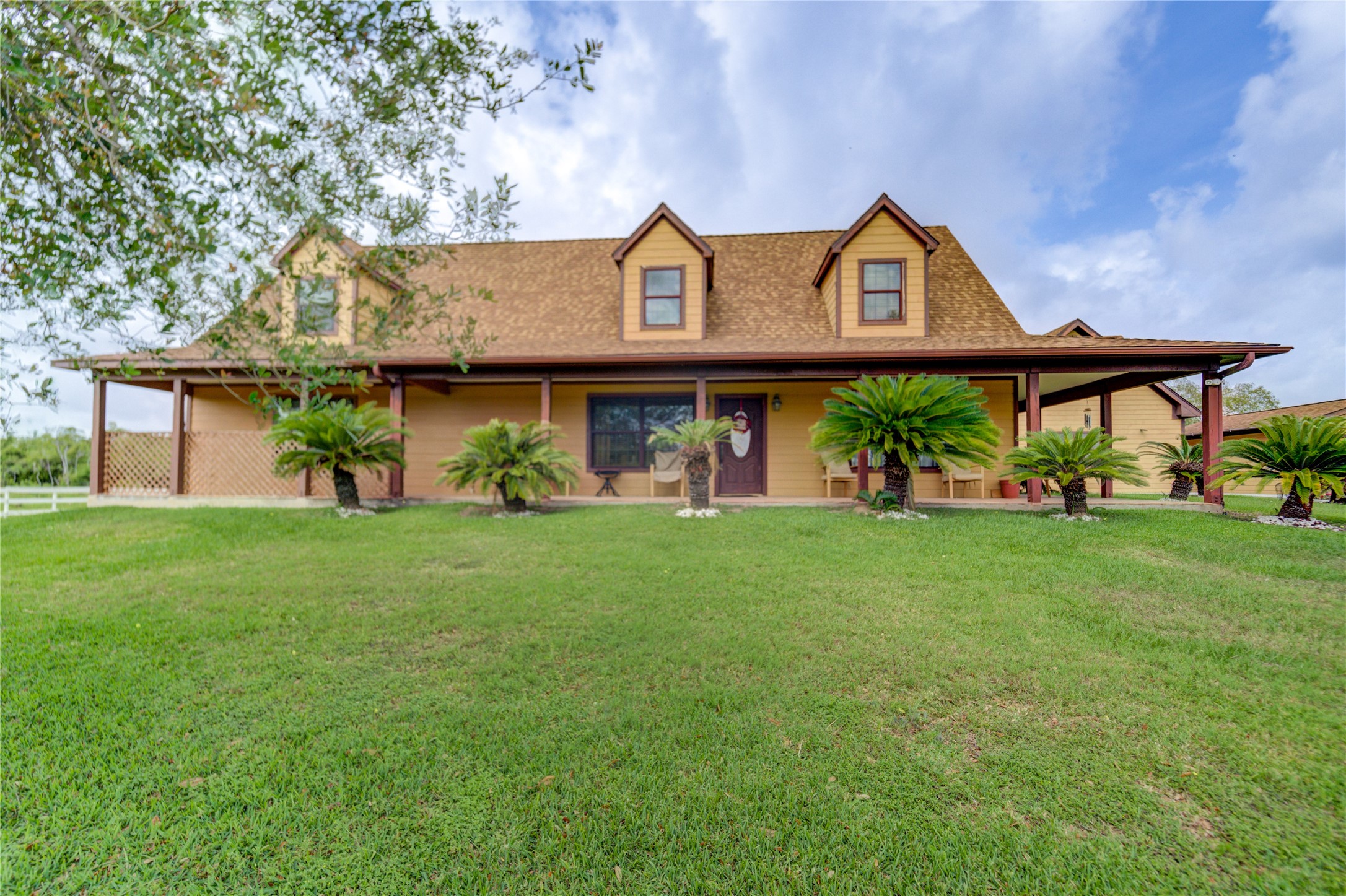 Listing photo 1