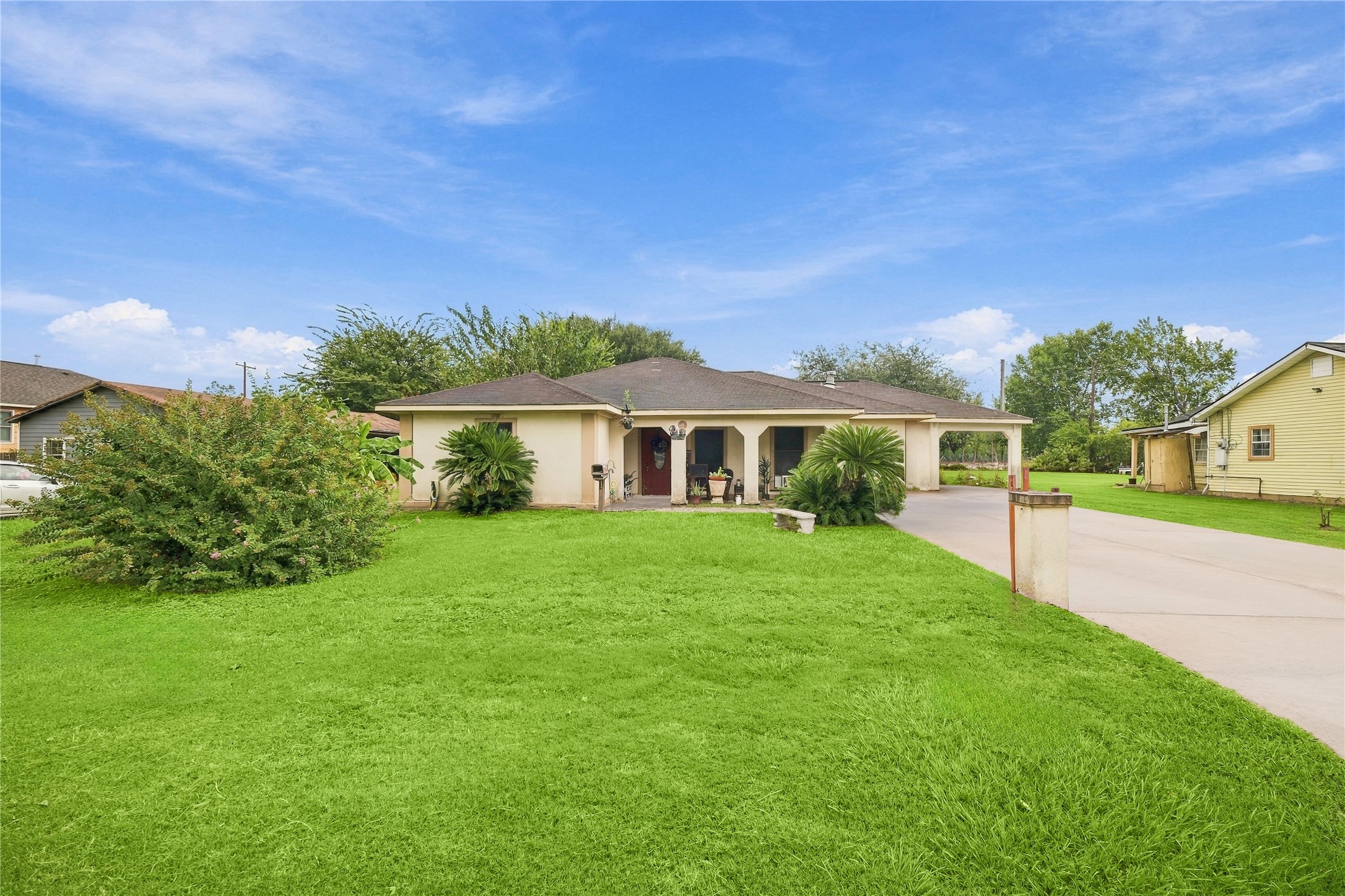 Listing photo 1
