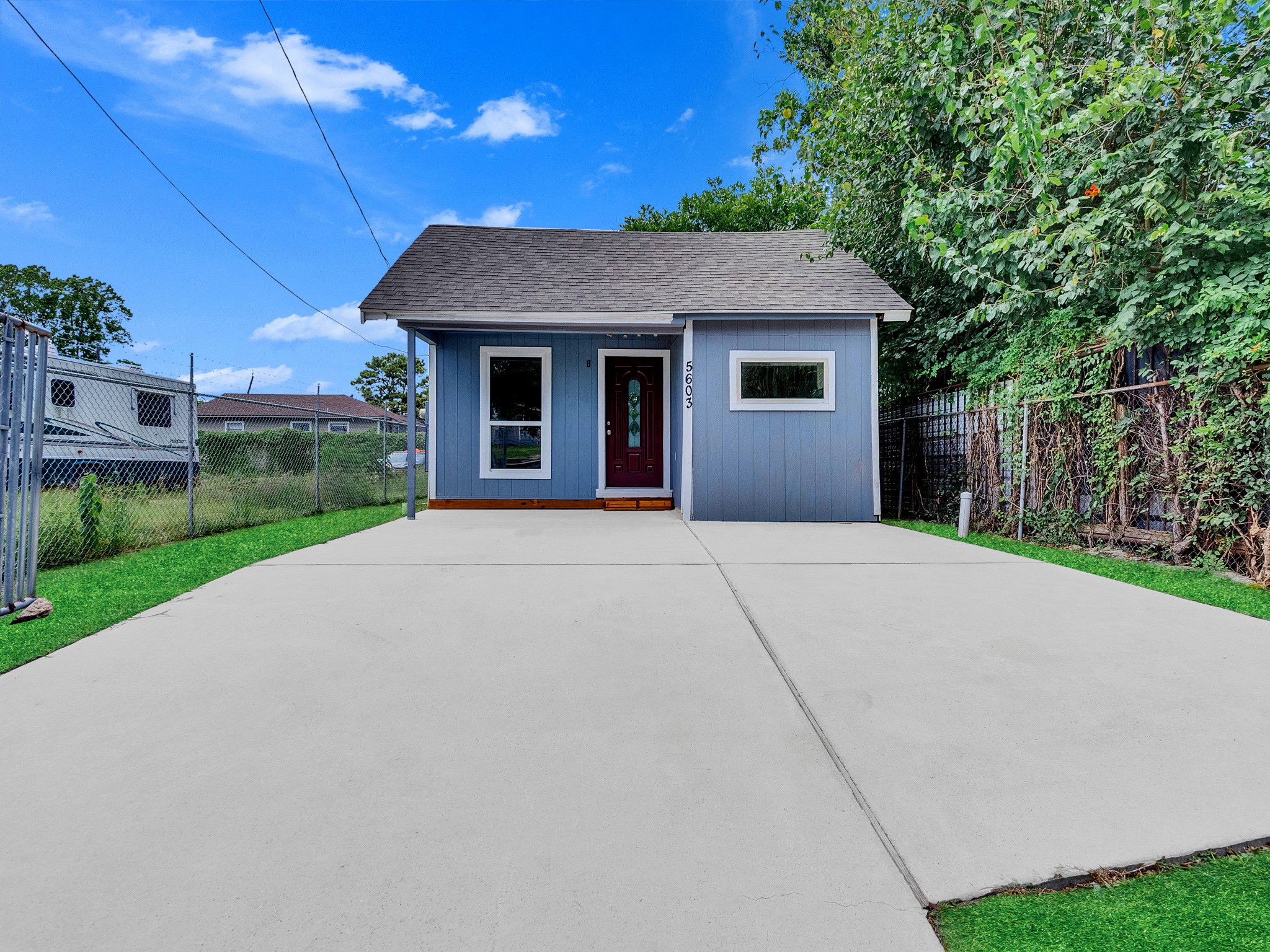 Listing photo 1