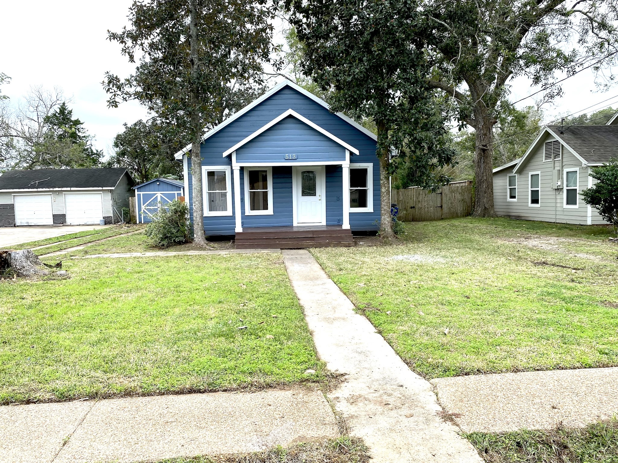 Listing photo 1