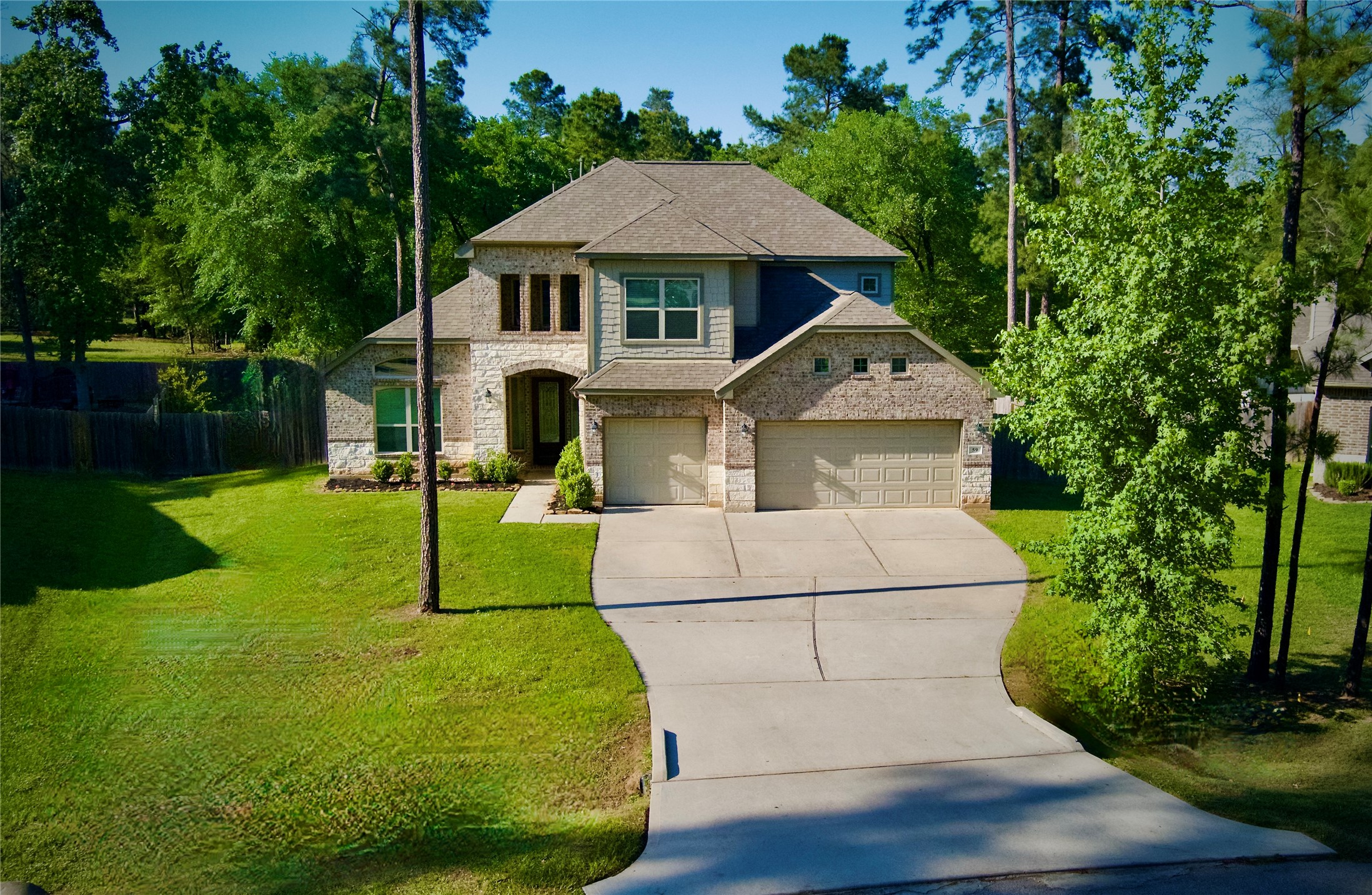 Listing photo 1