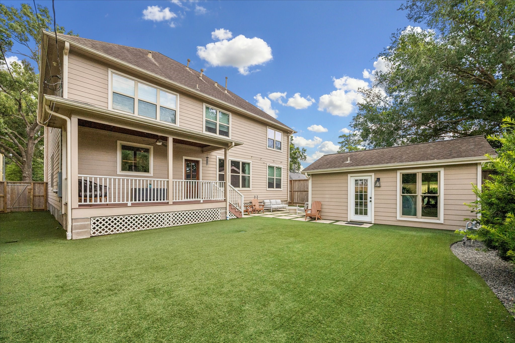 Listing photo 3