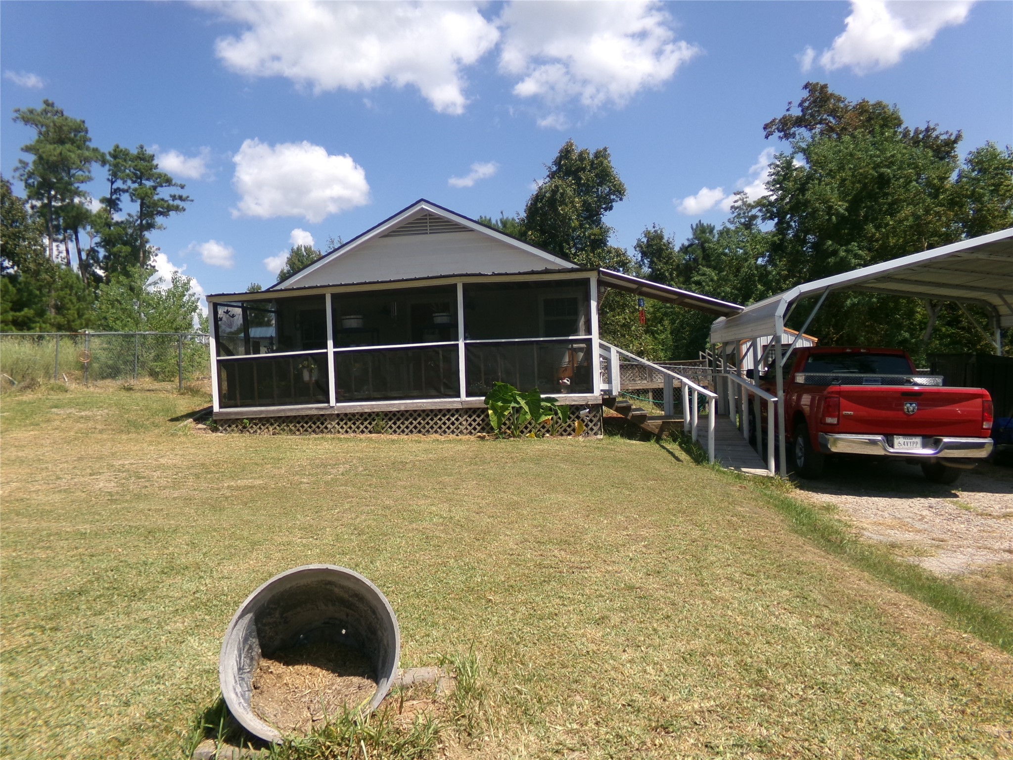 Listing photo 3