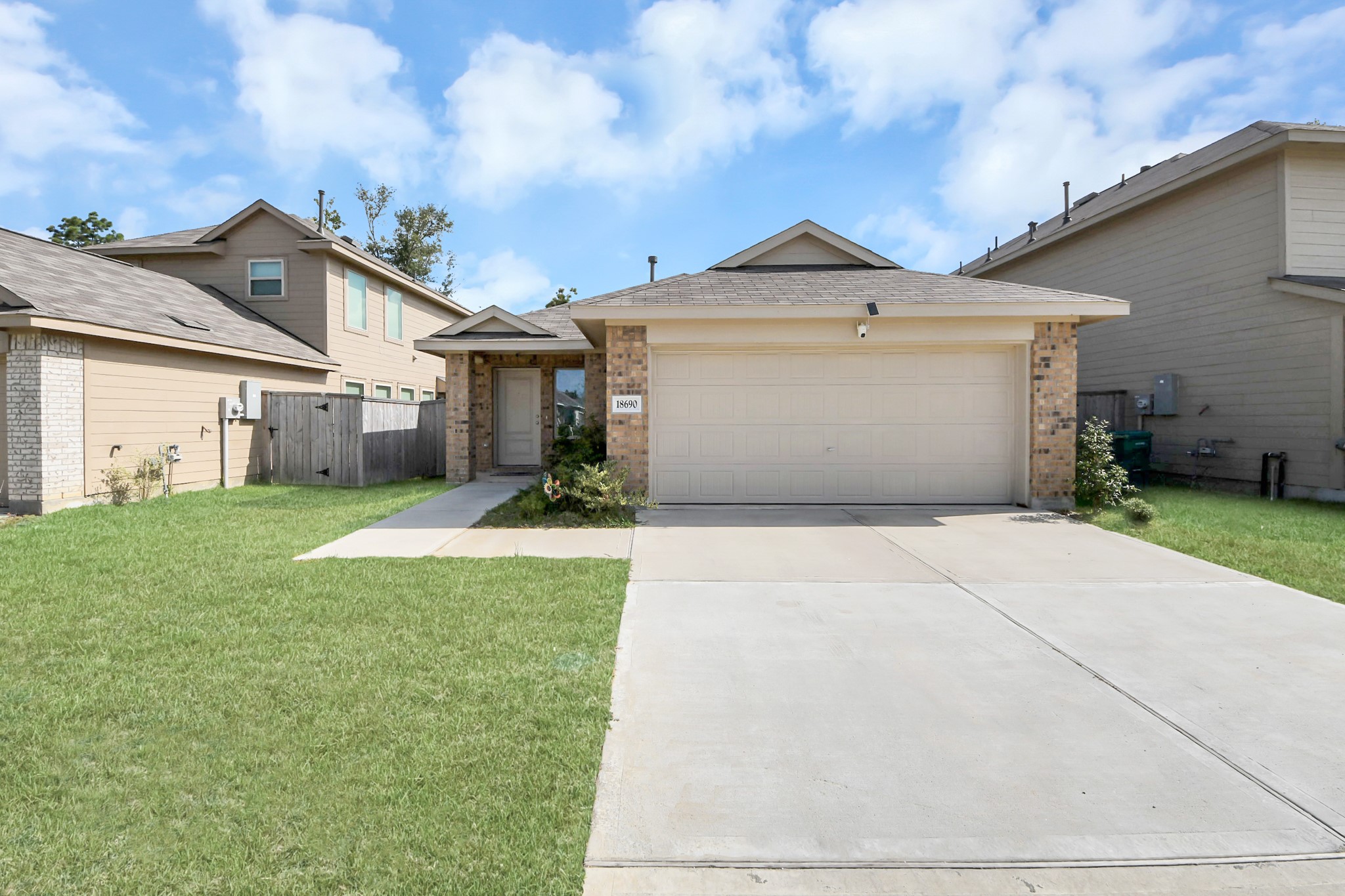 Listing photo 1