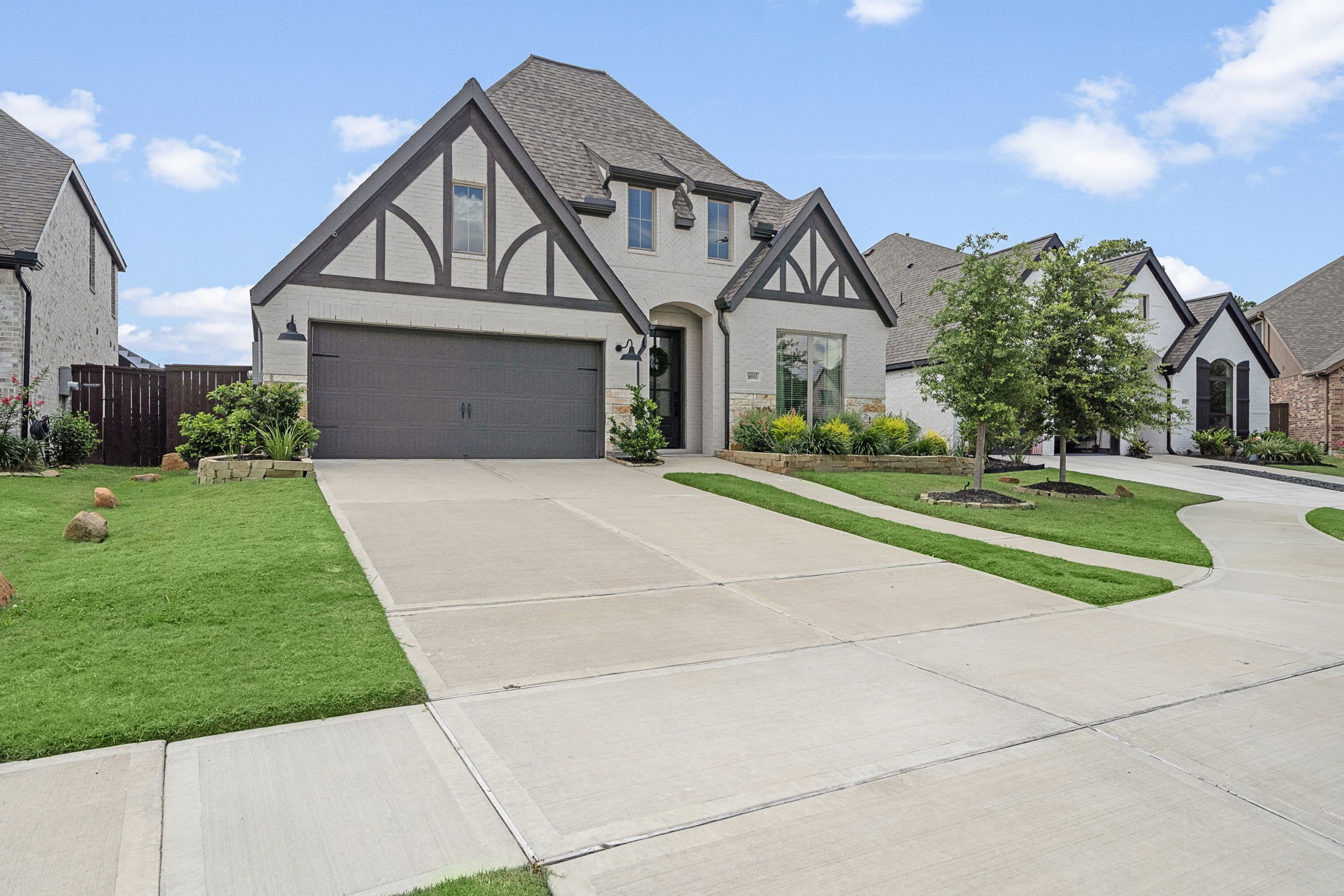 Listing photo 2