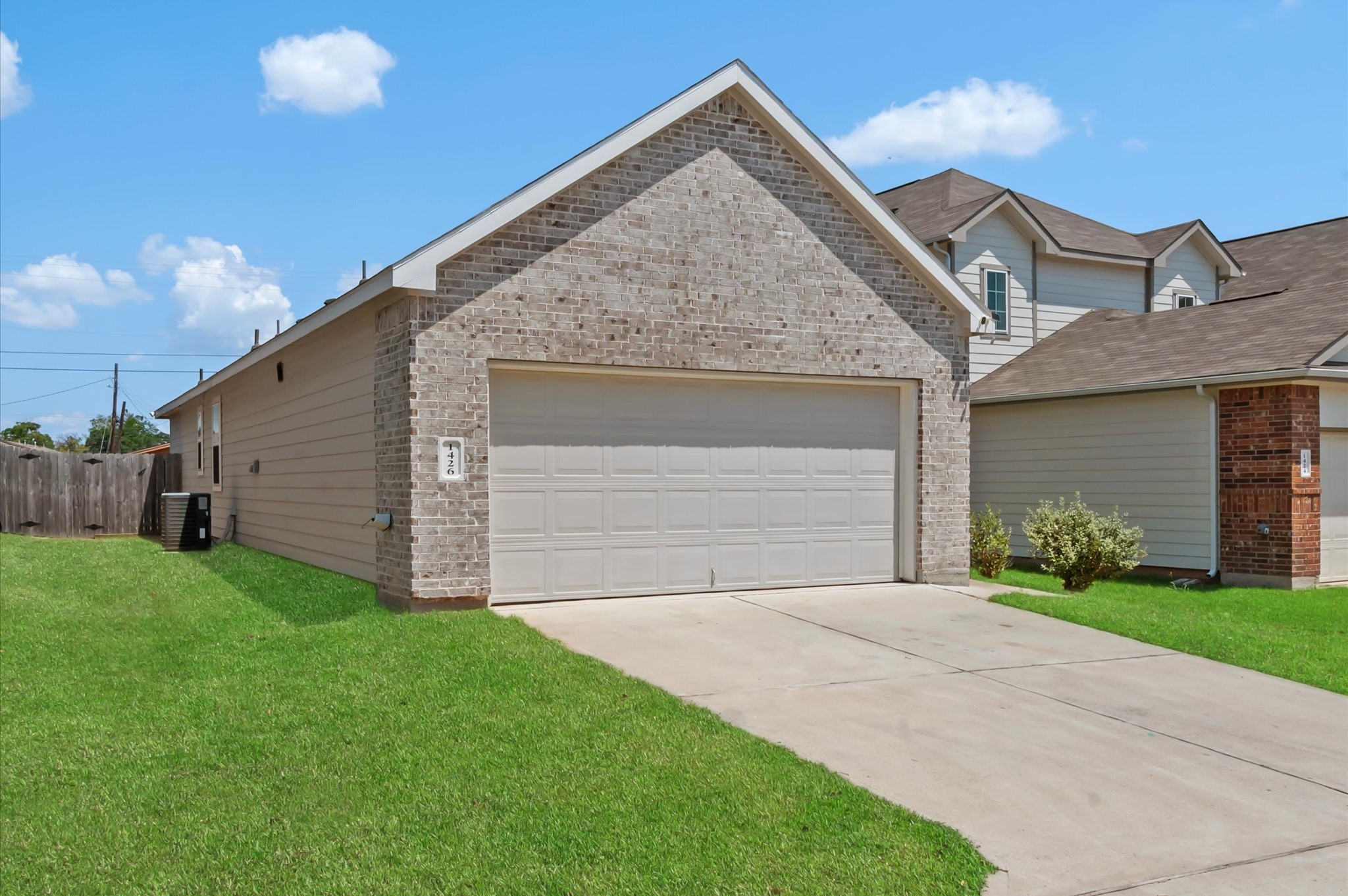 Listing photo 1