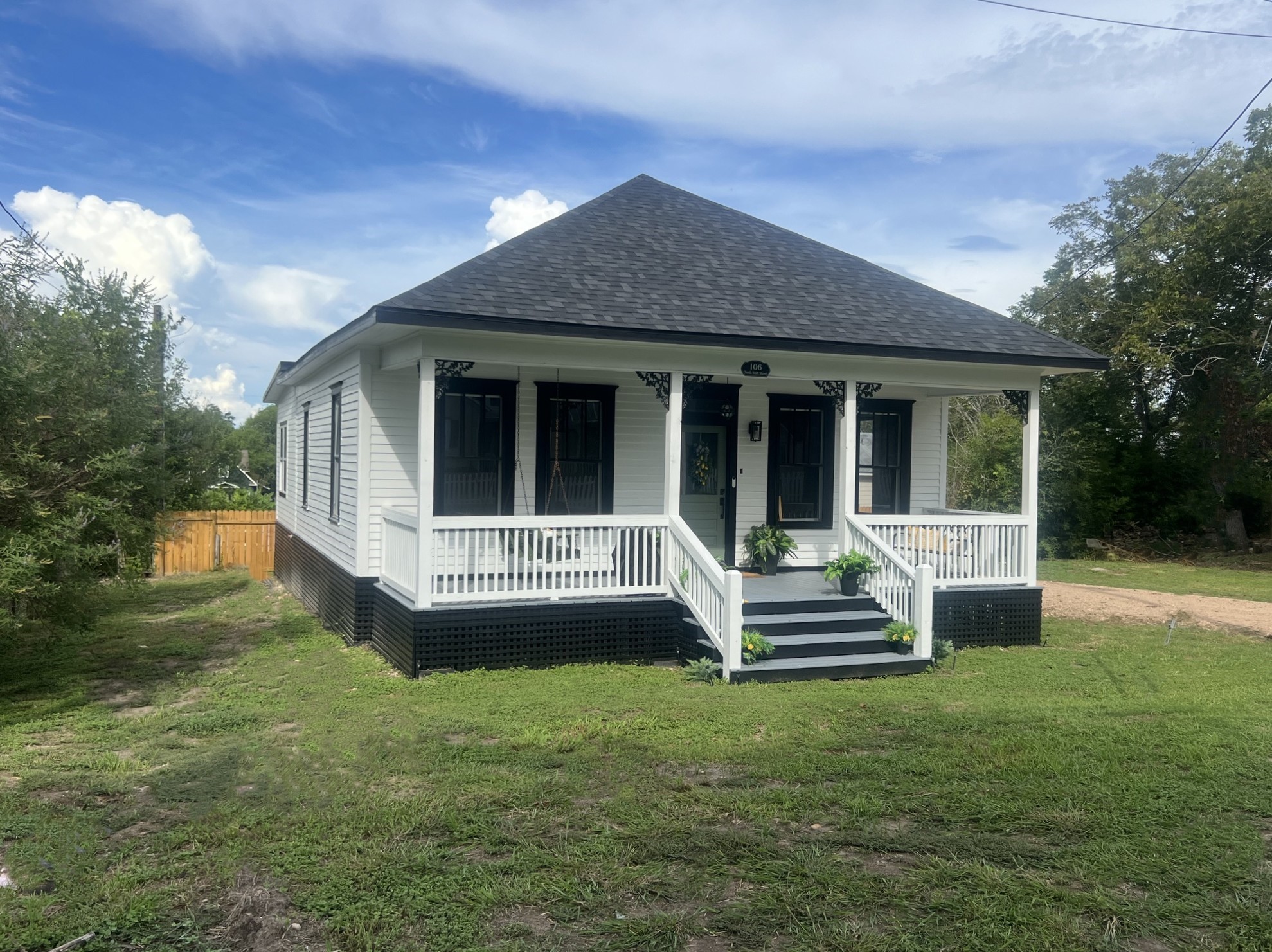 Listing photo 1