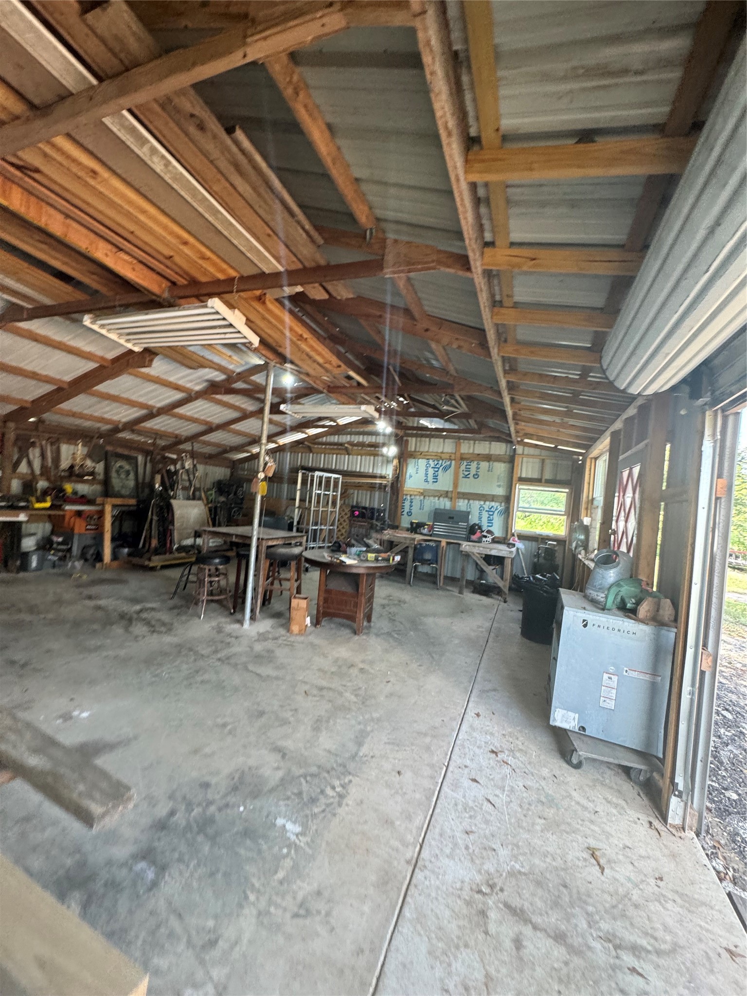 Listing photo 5
