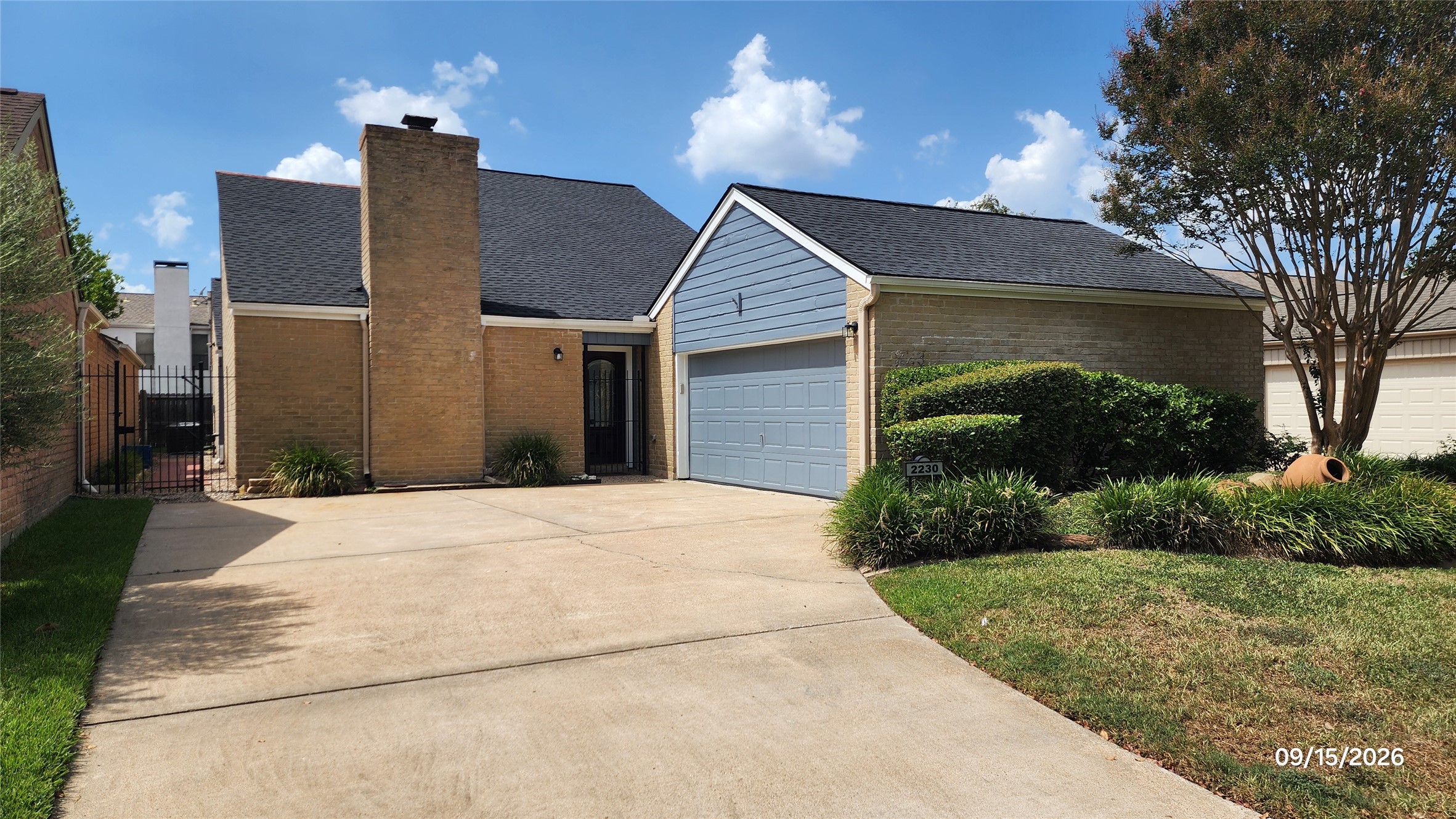 Listing photo 1
