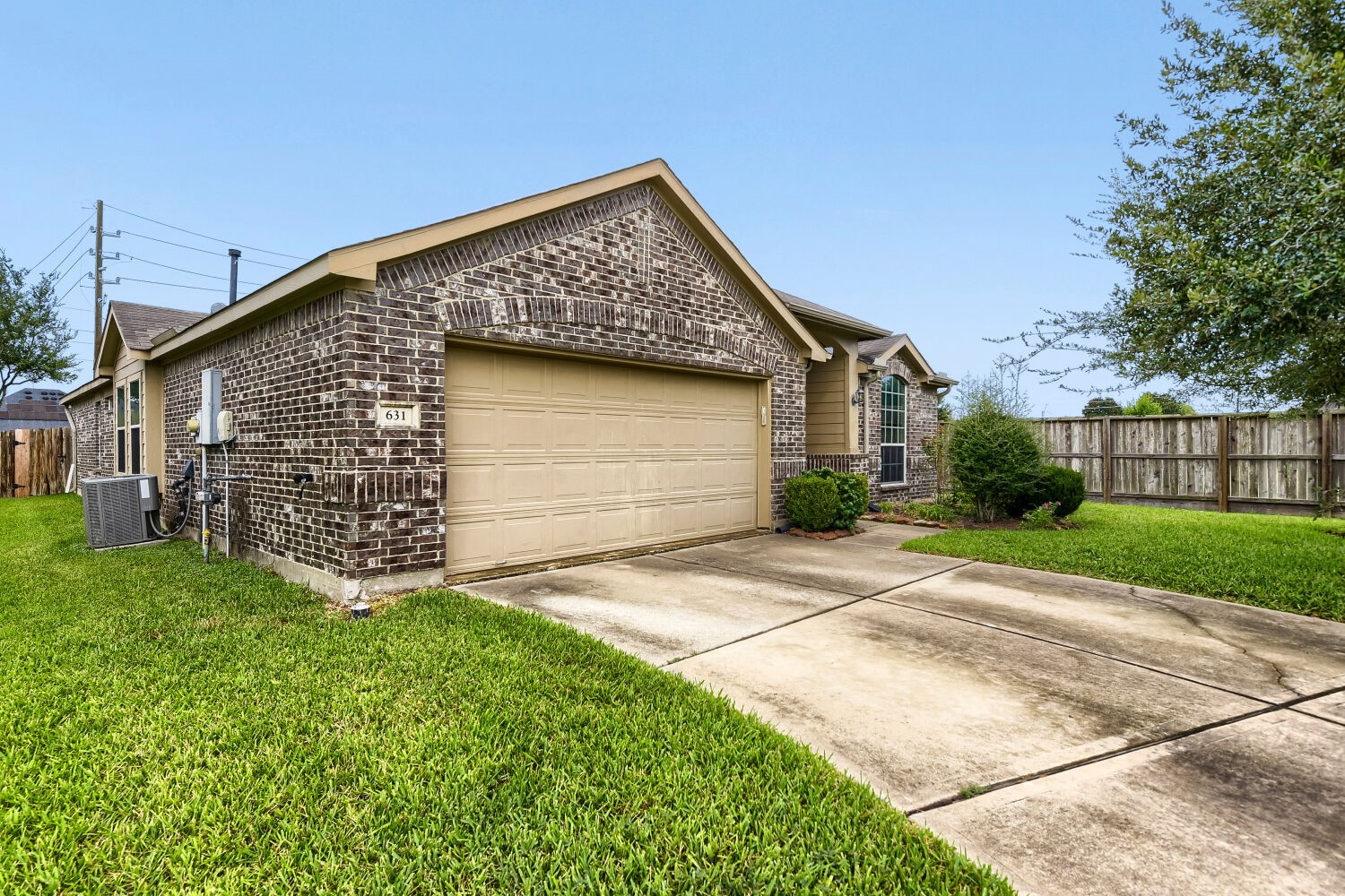 Listing photo 3