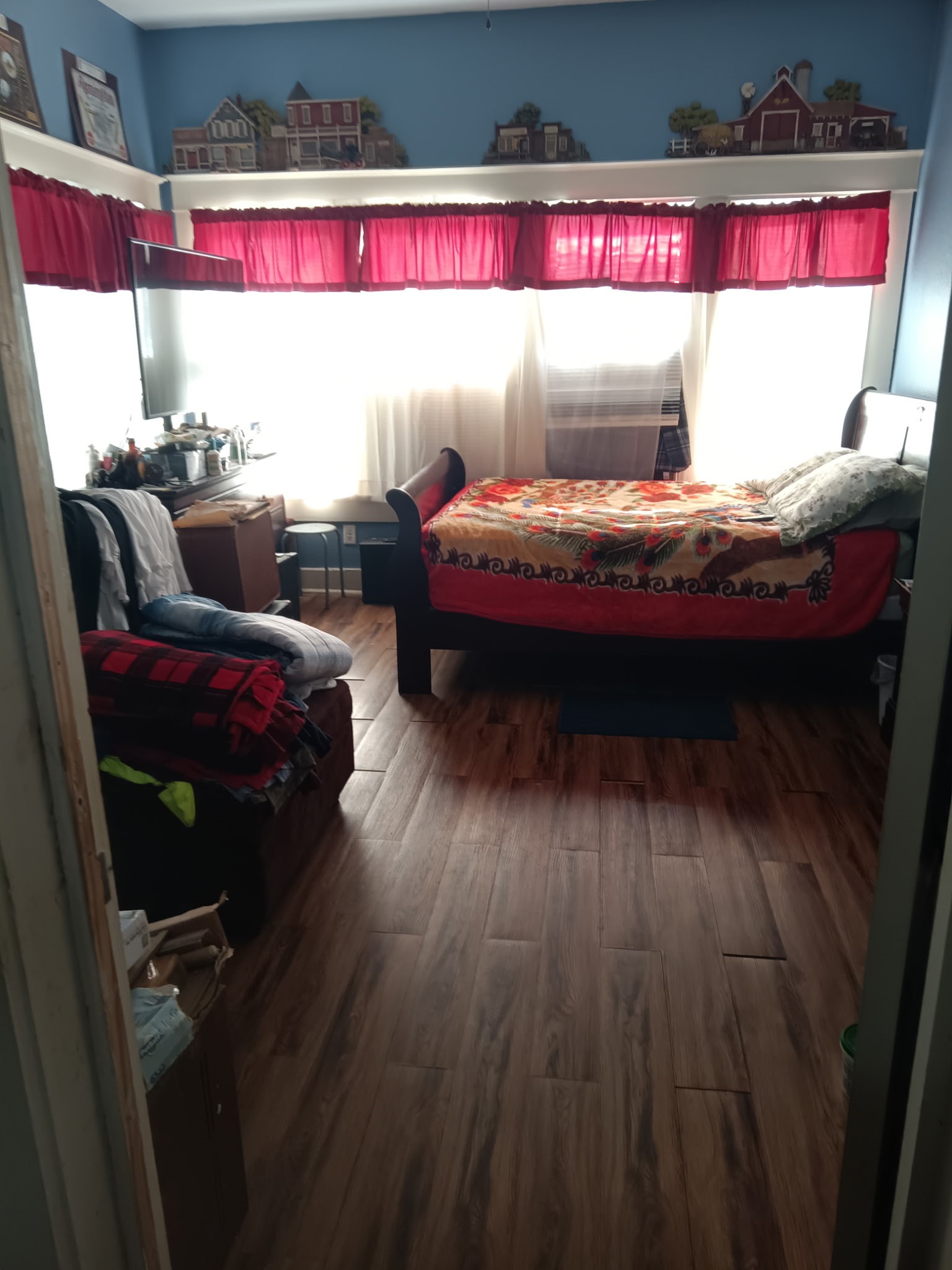 Listing photo 5