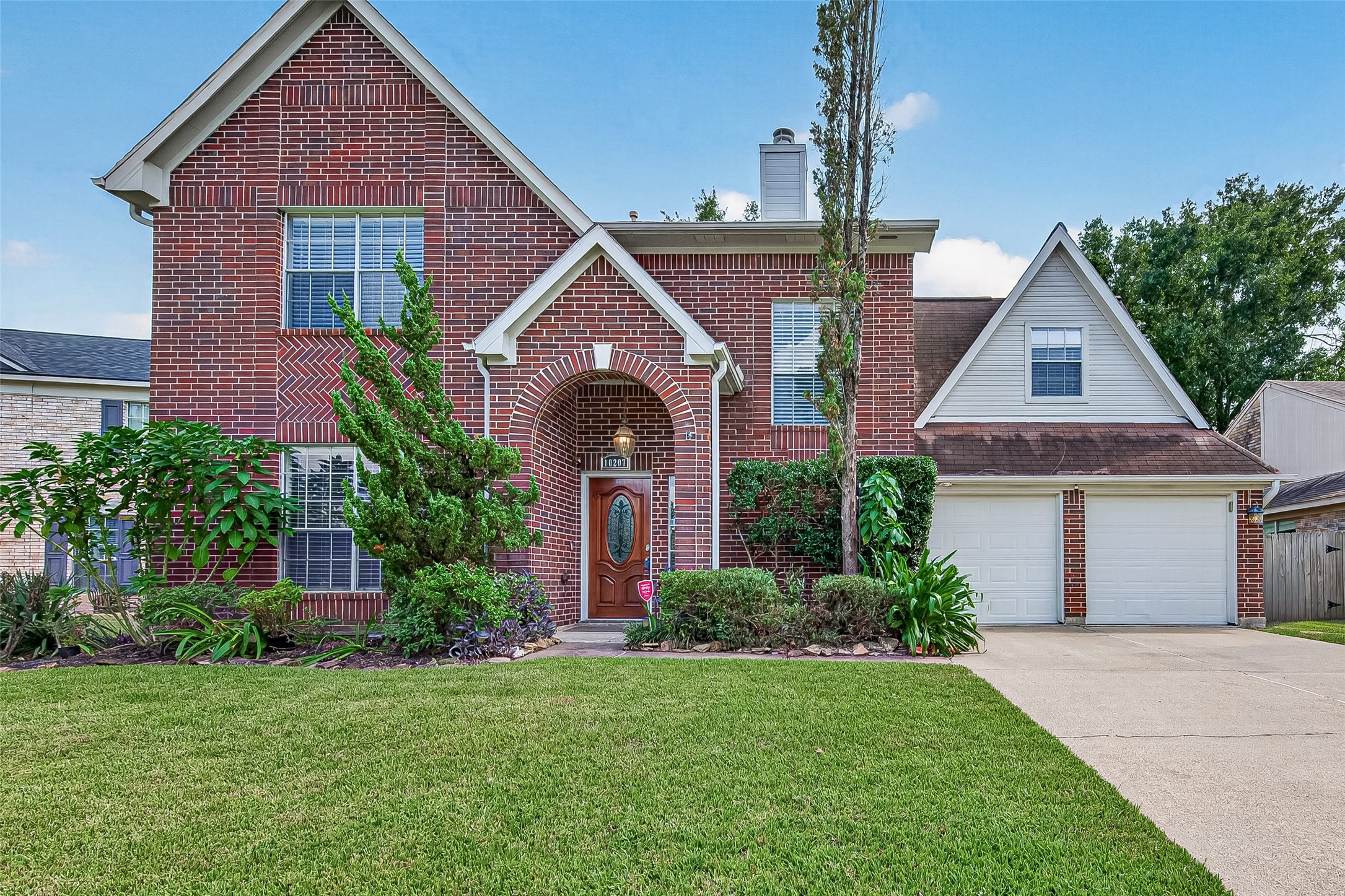 Listing photo 1