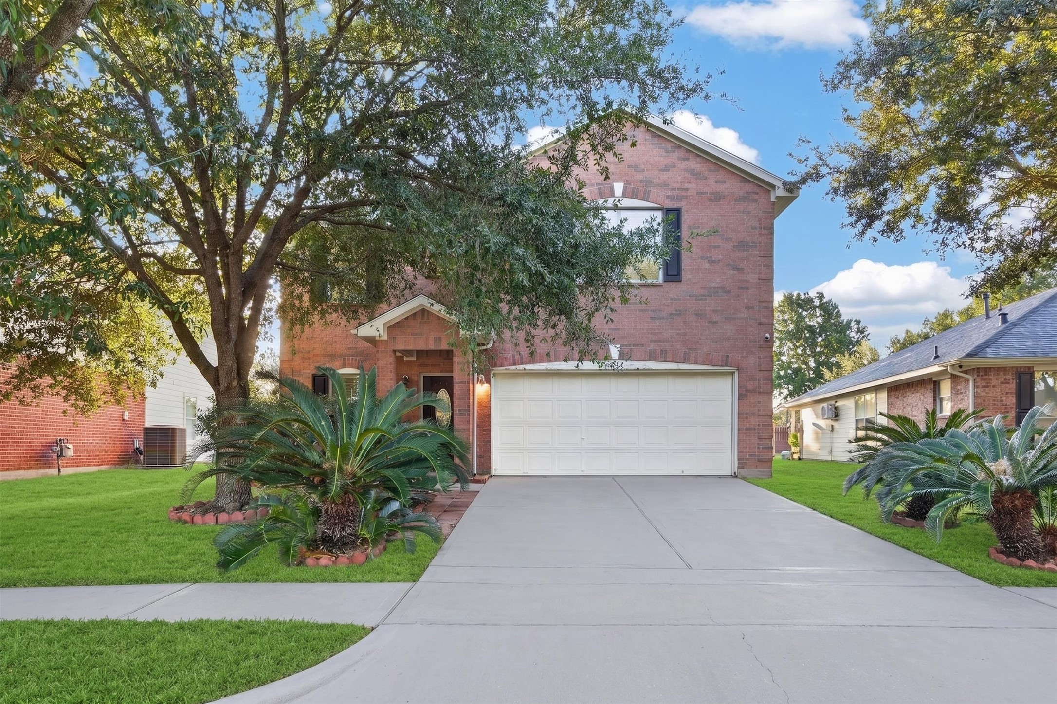 Listing photo 1