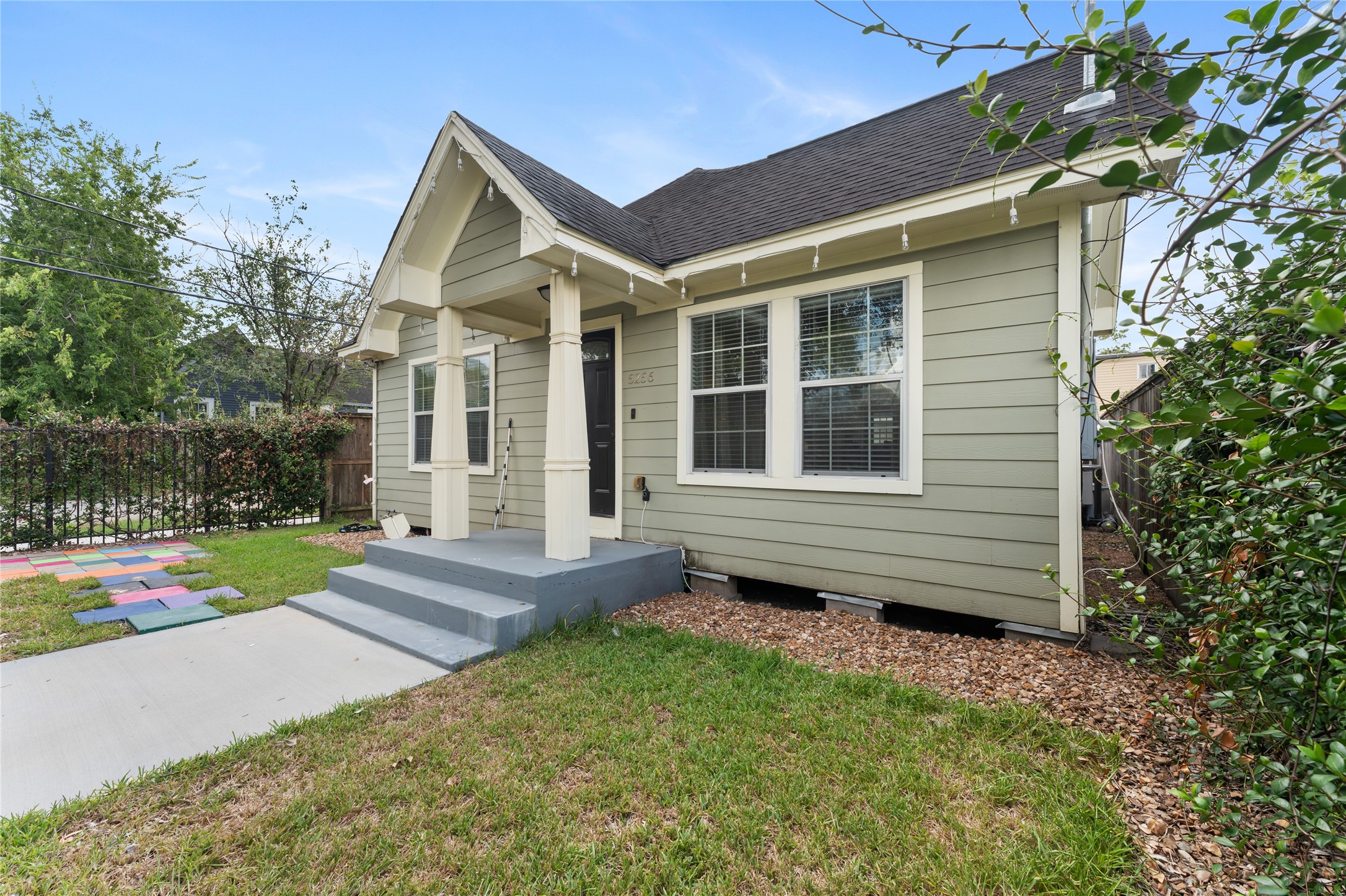 Listing photo 4