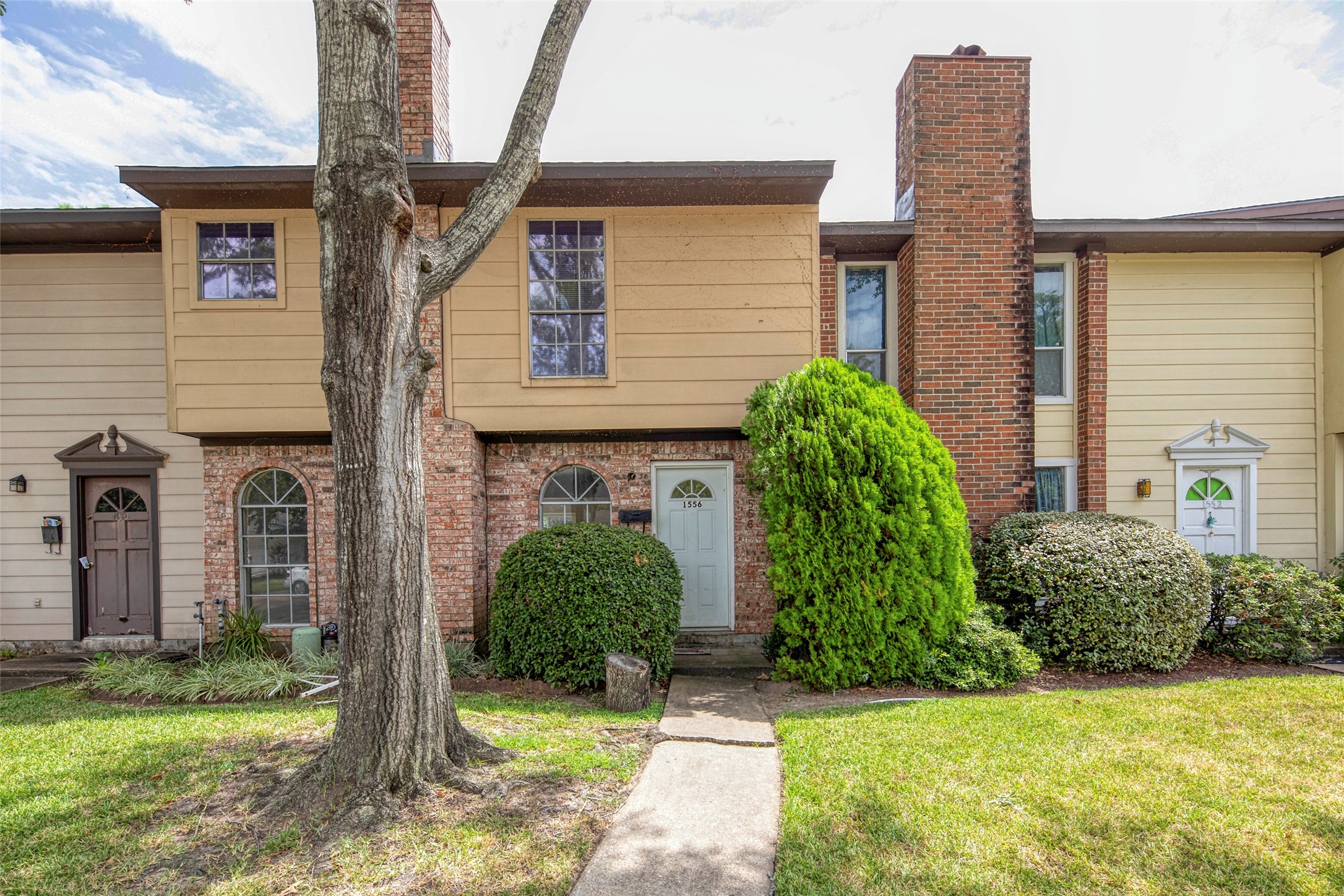 1556 Silverpines Road
