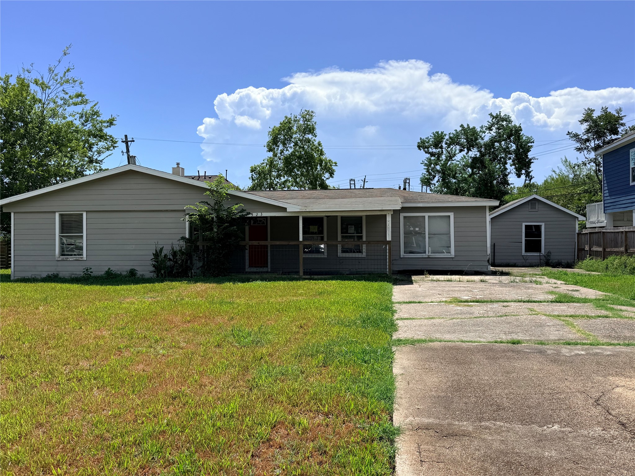 Listing photo 1
