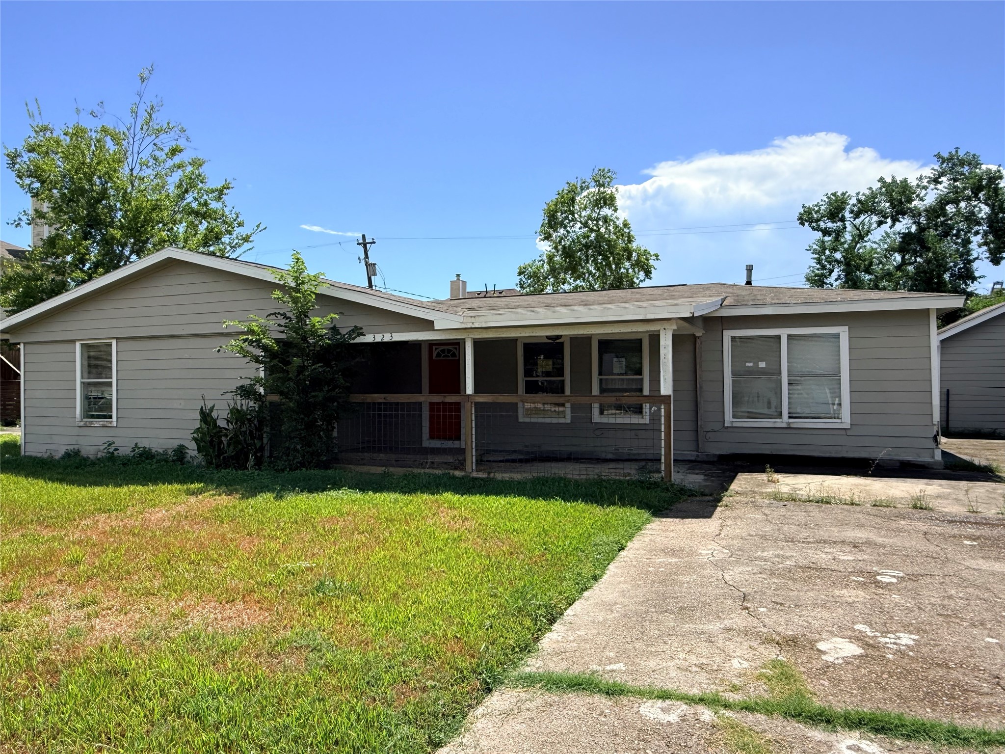 Listing photo 3