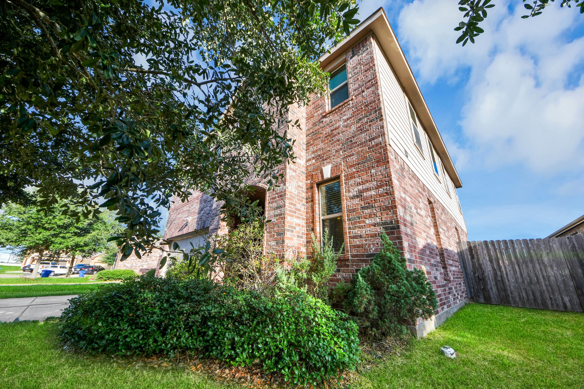 Listing photo 4