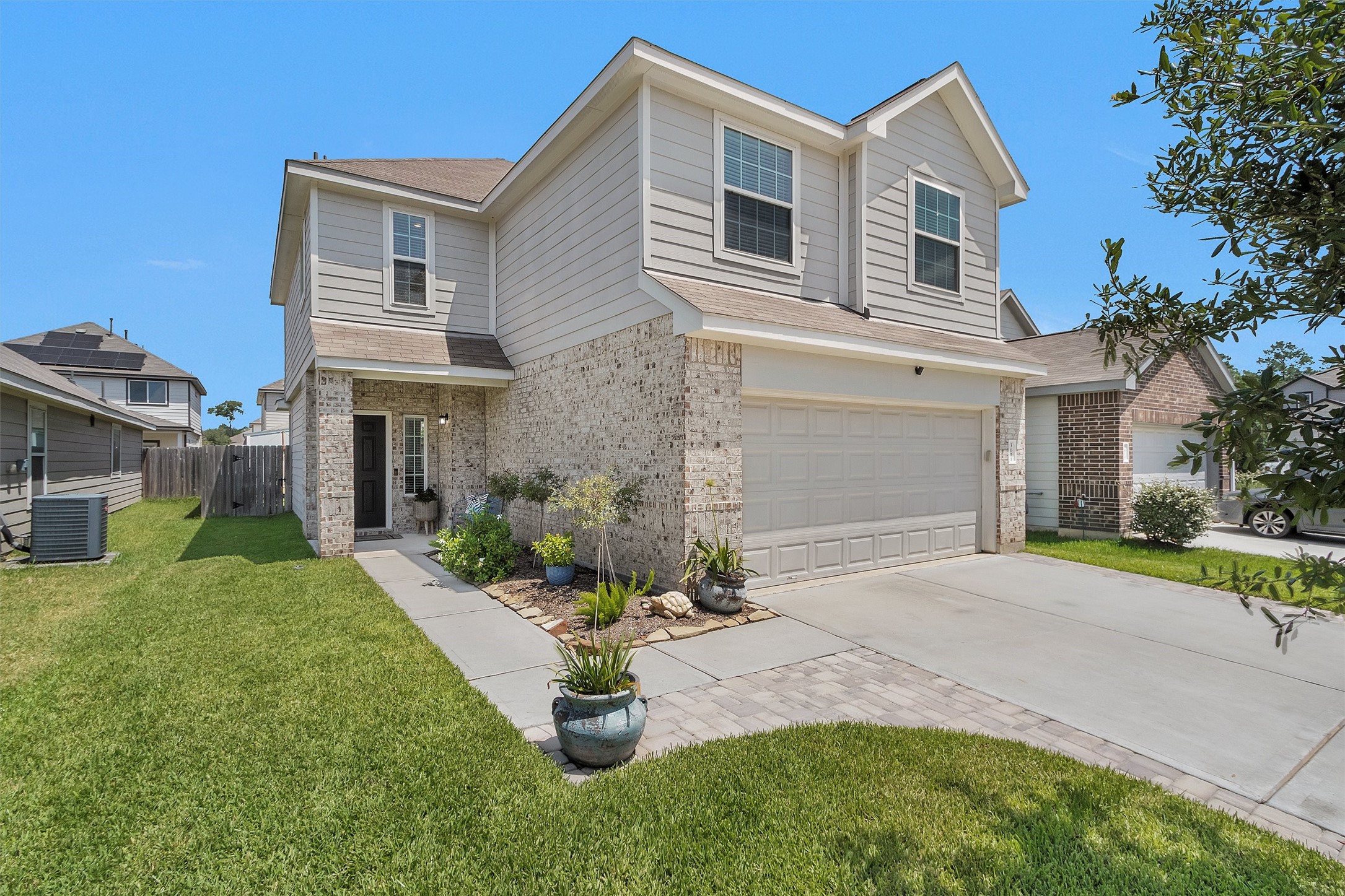 Listing photo 1