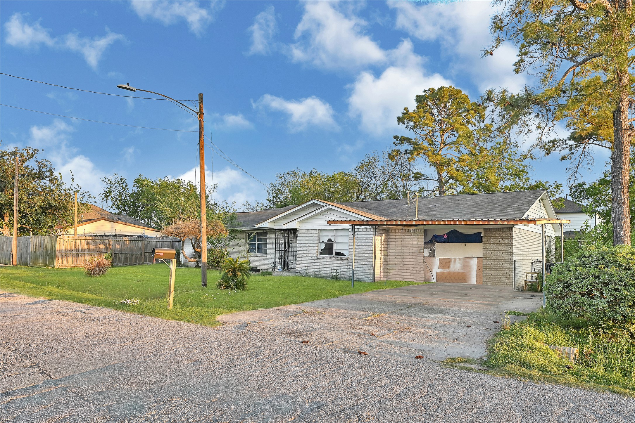 Listing photo 1