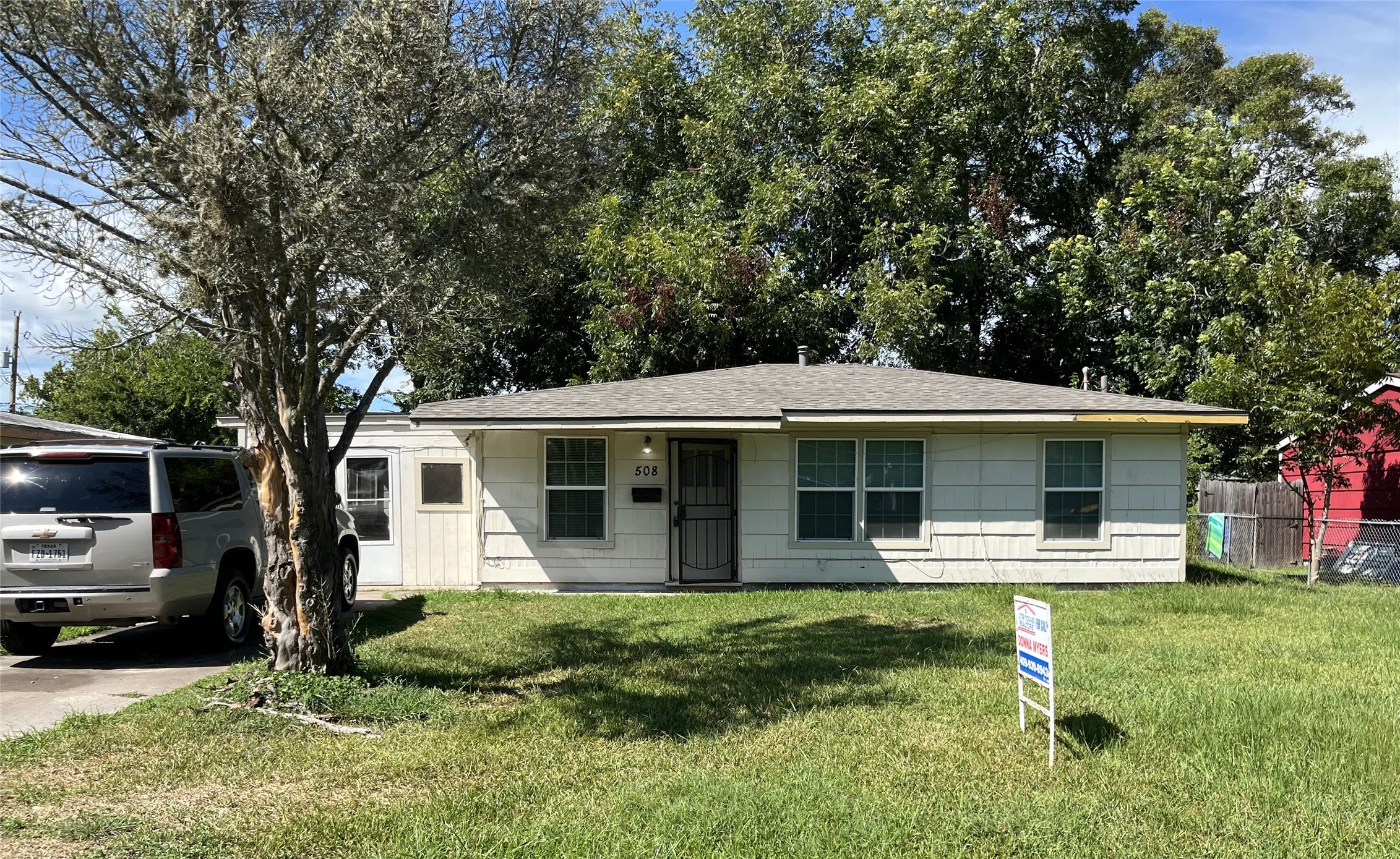 Listing photo 1
