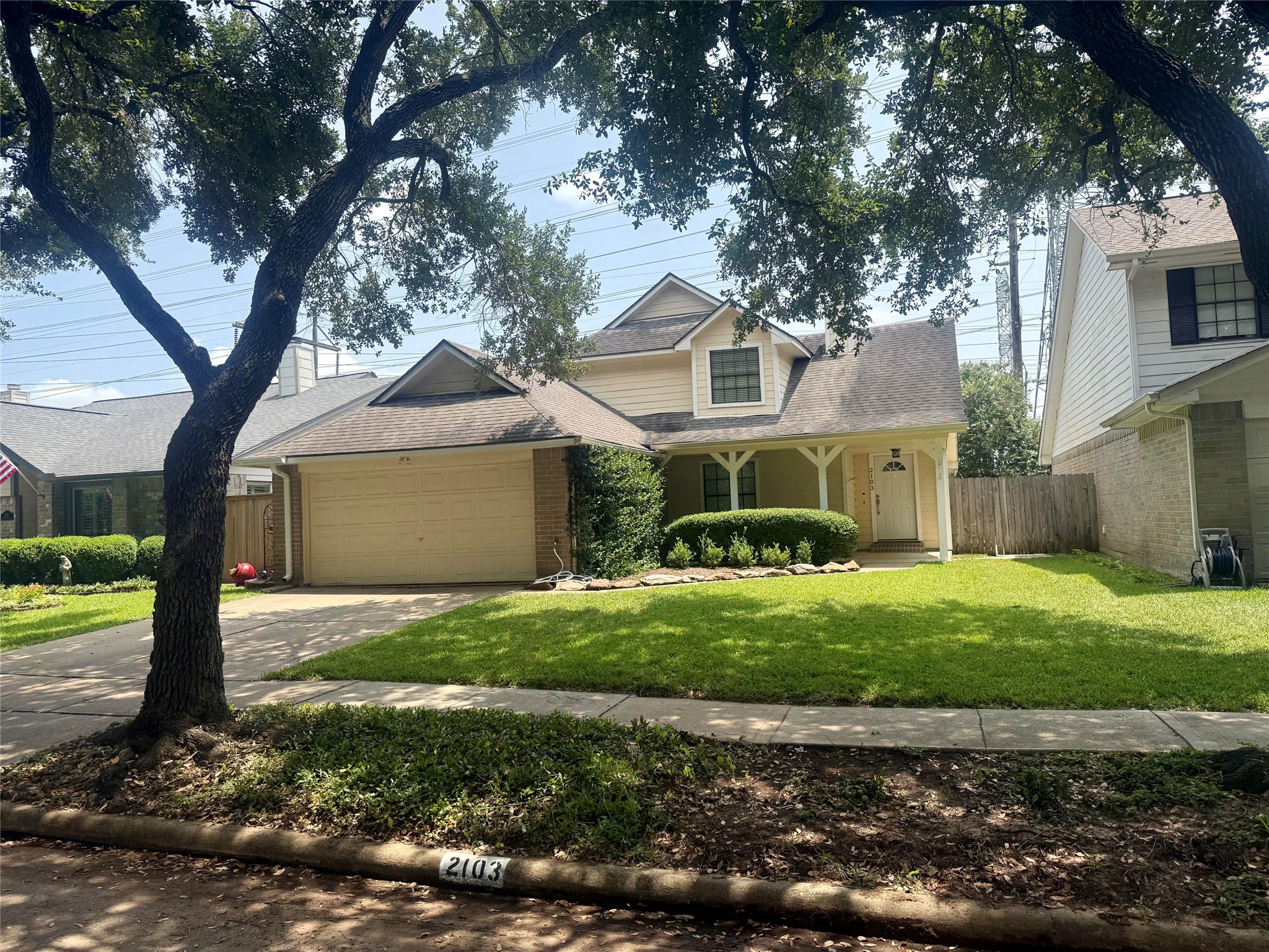 Listing photo 2