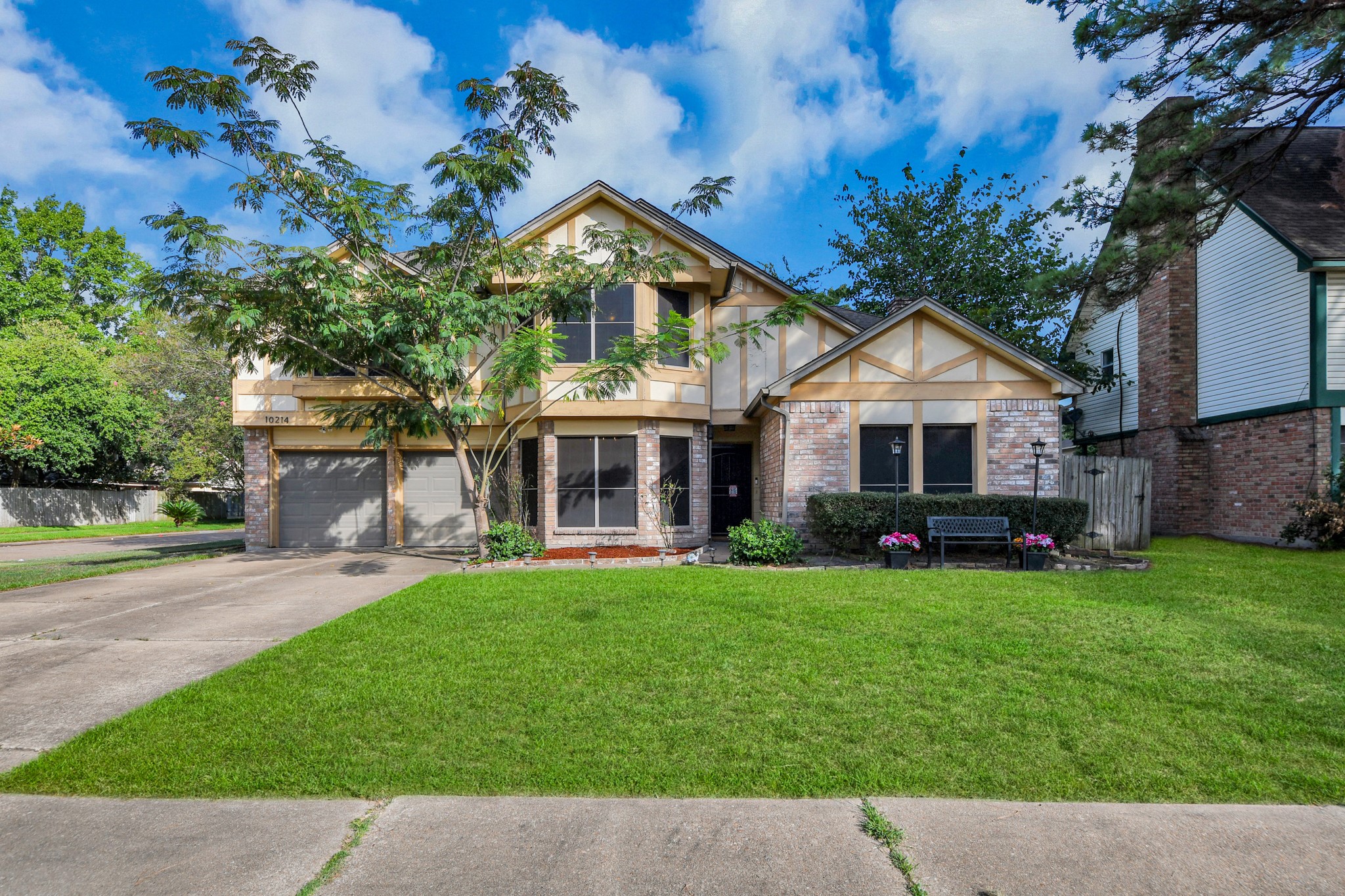 Listing photo 1
