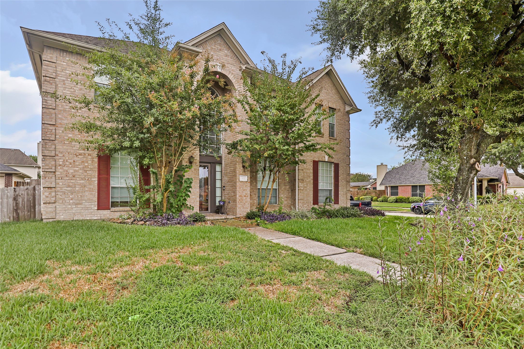 Listing photo 1
