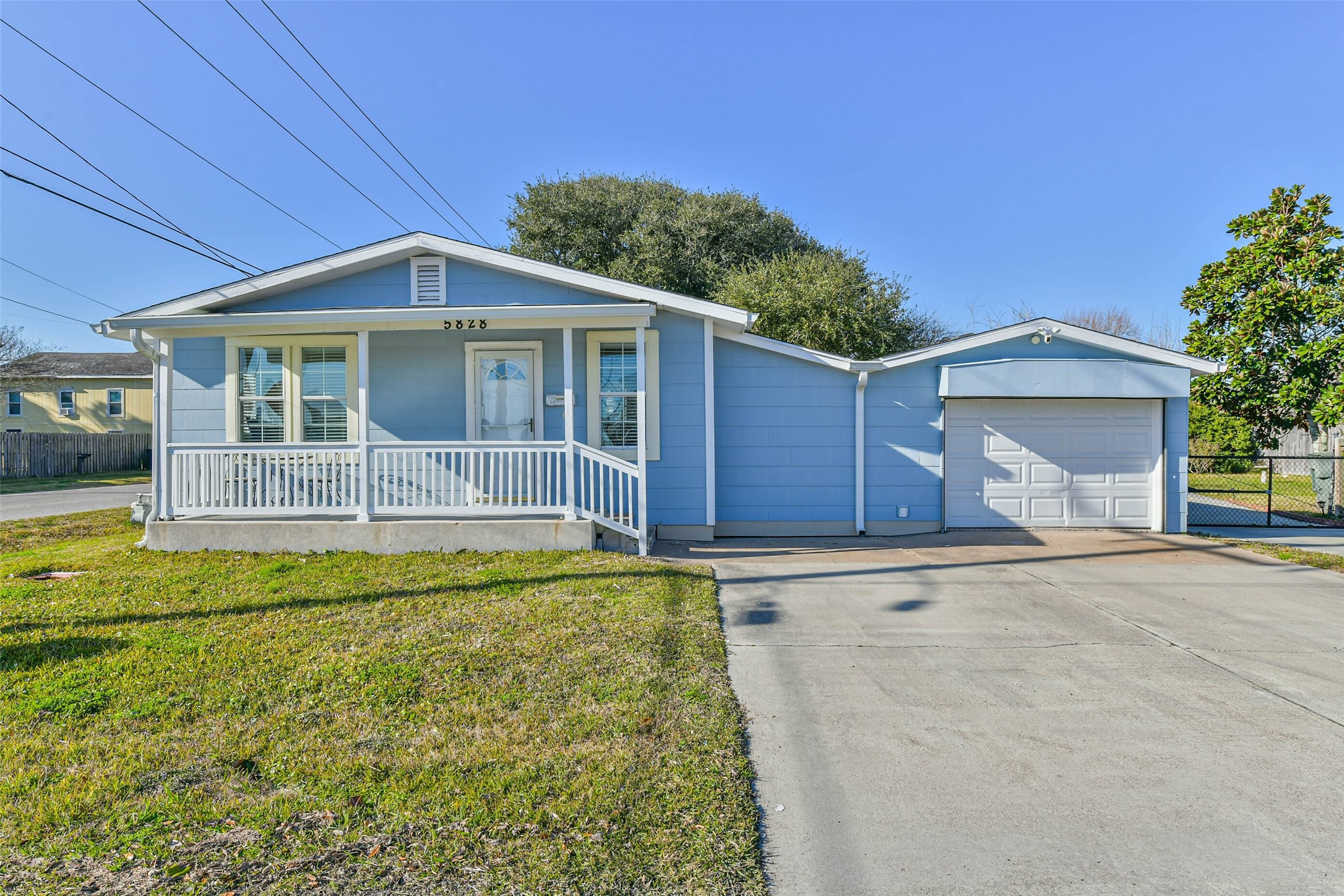 Listing photo 1