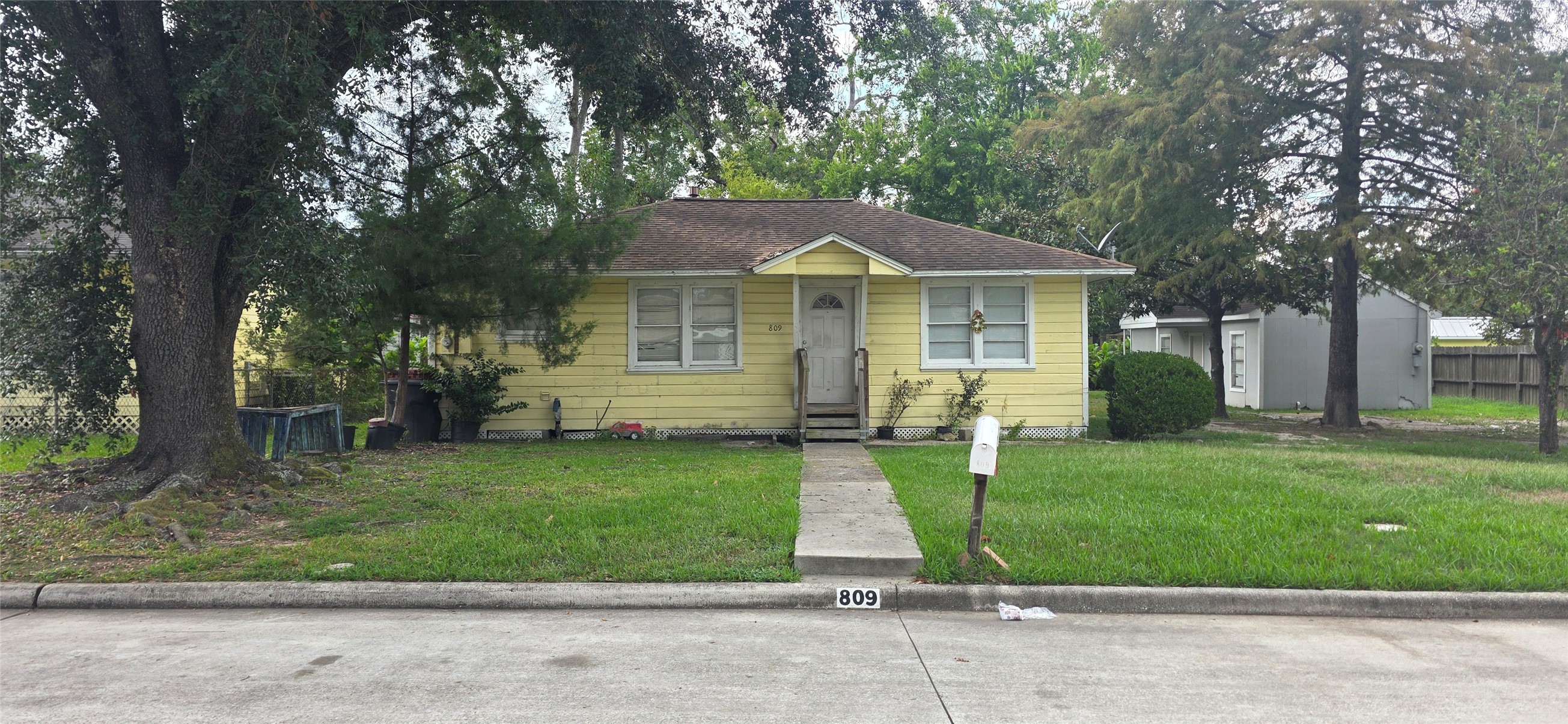 Listing photo 1