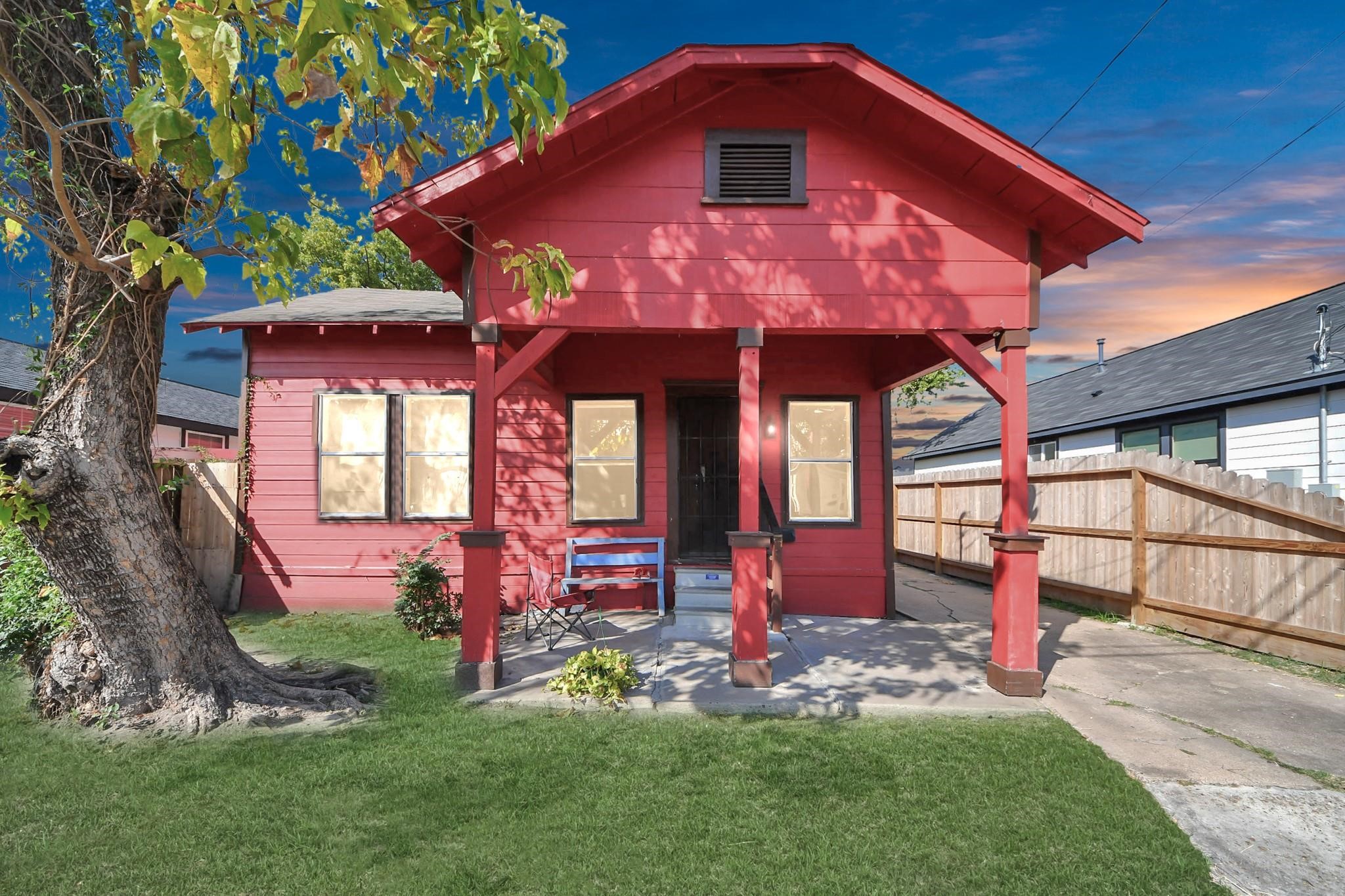 Listing photo 1