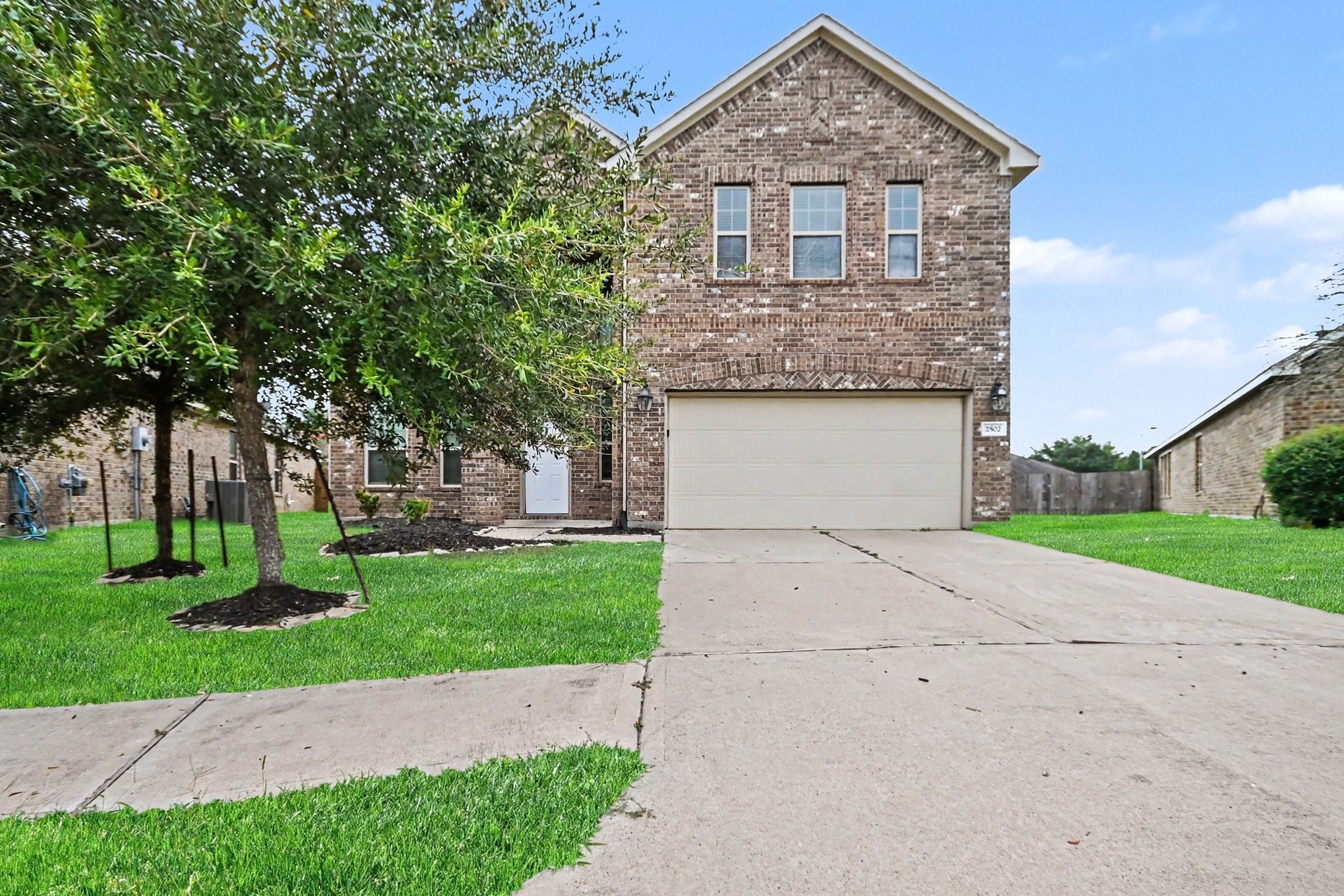 Listing photo 1