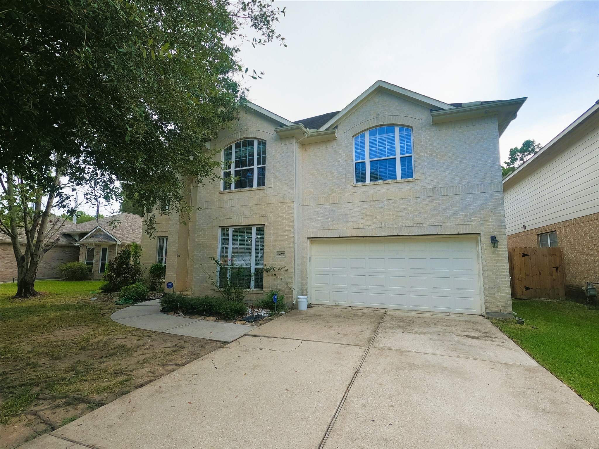 Listing photo 1