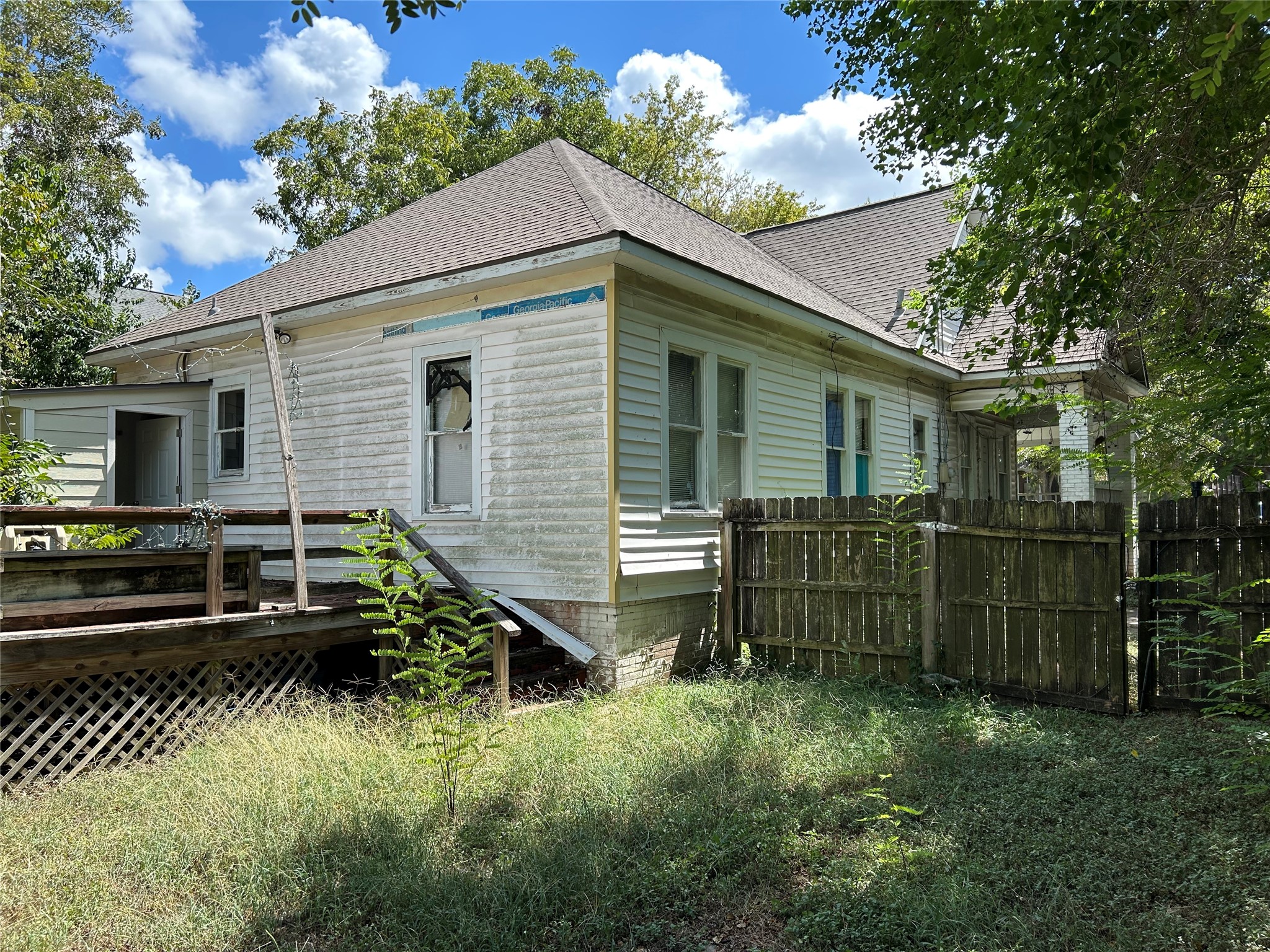Listing photo 1