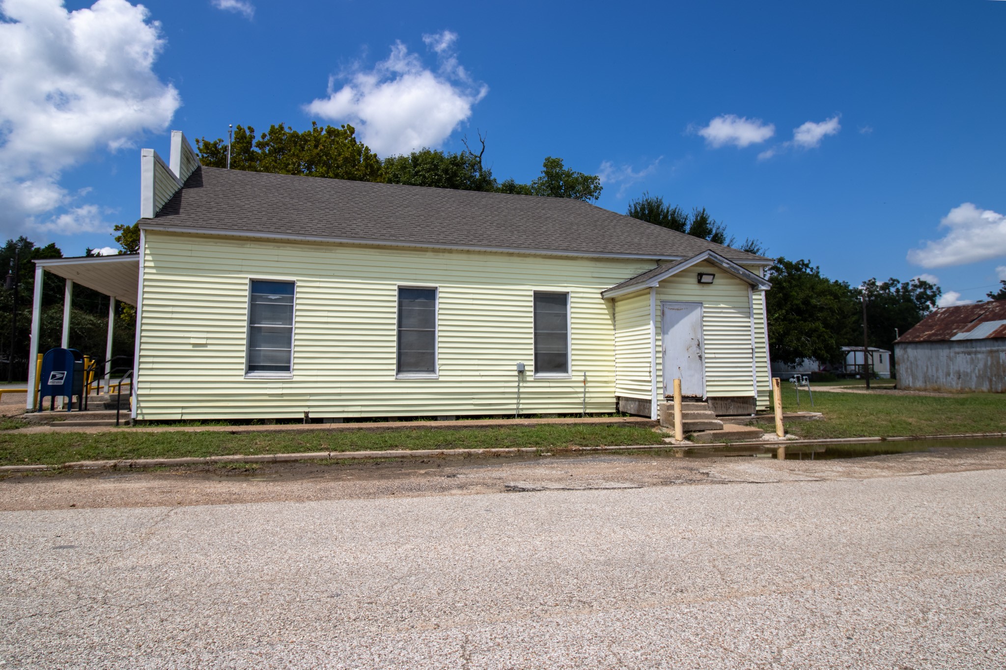 Listing photo 3