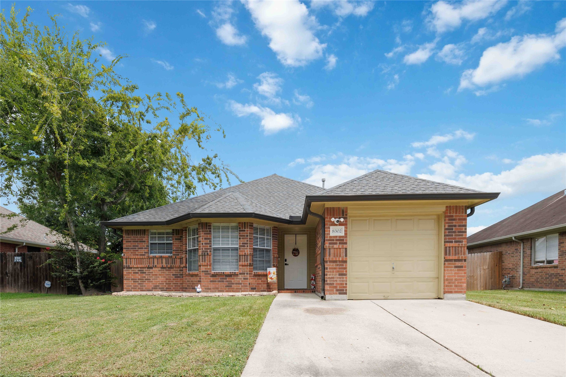 Listing photo 1
