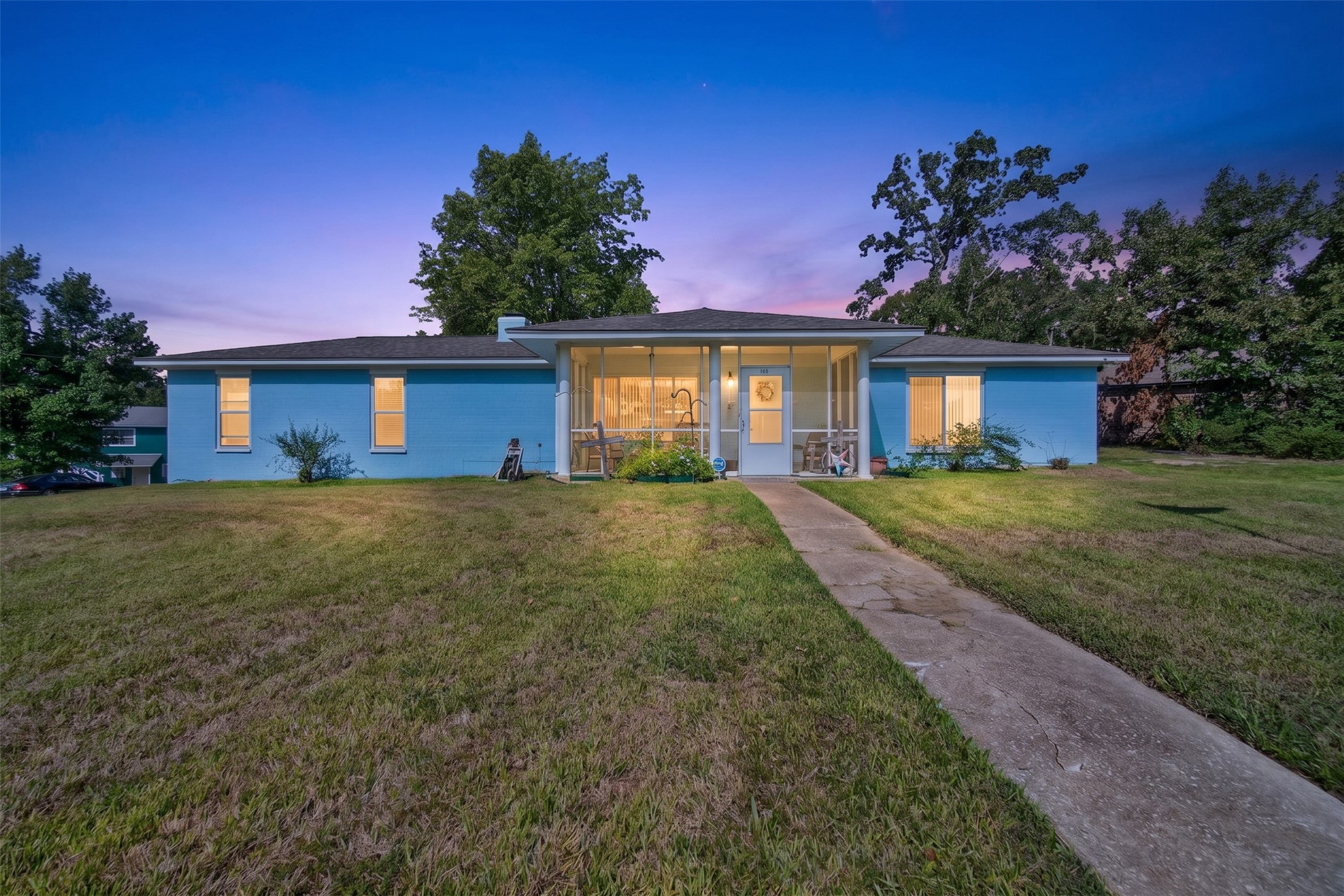 Listing photo 1