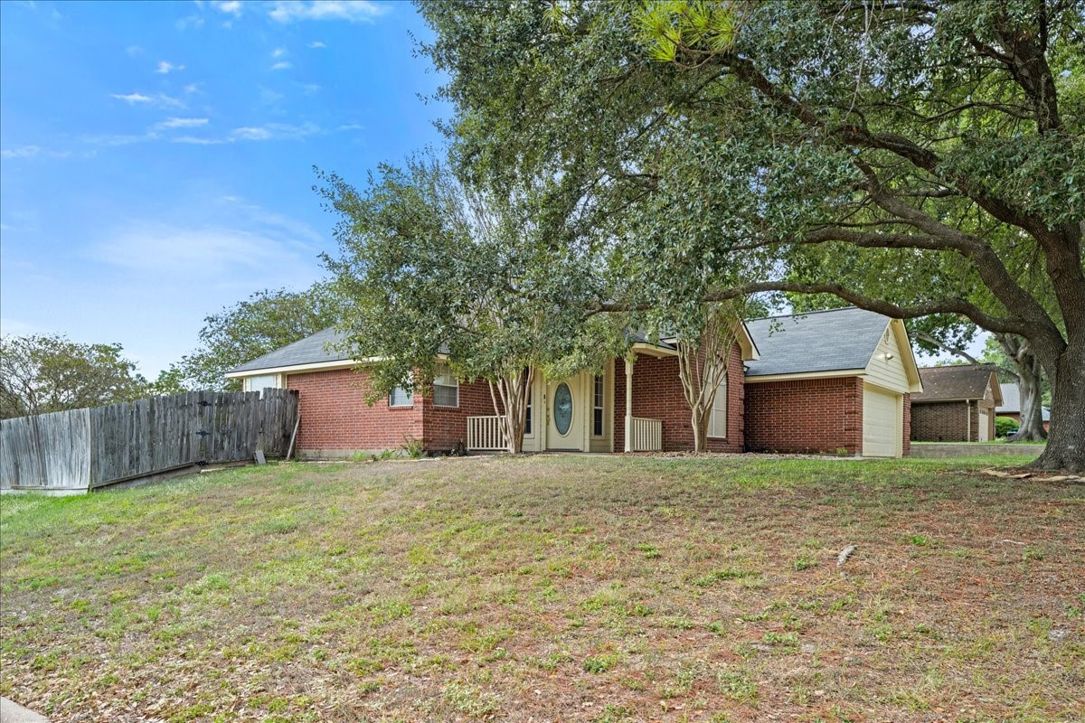Listing photo 1