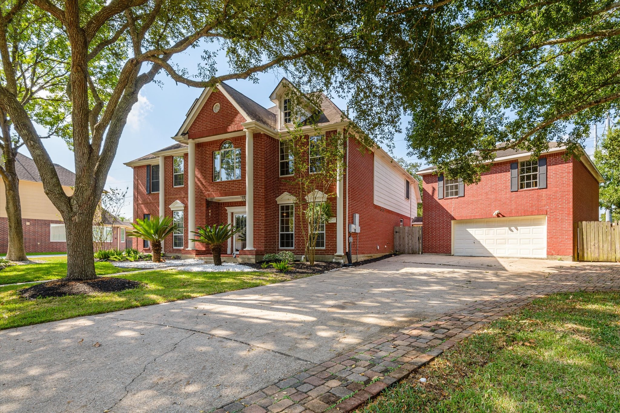 Listing photo 3