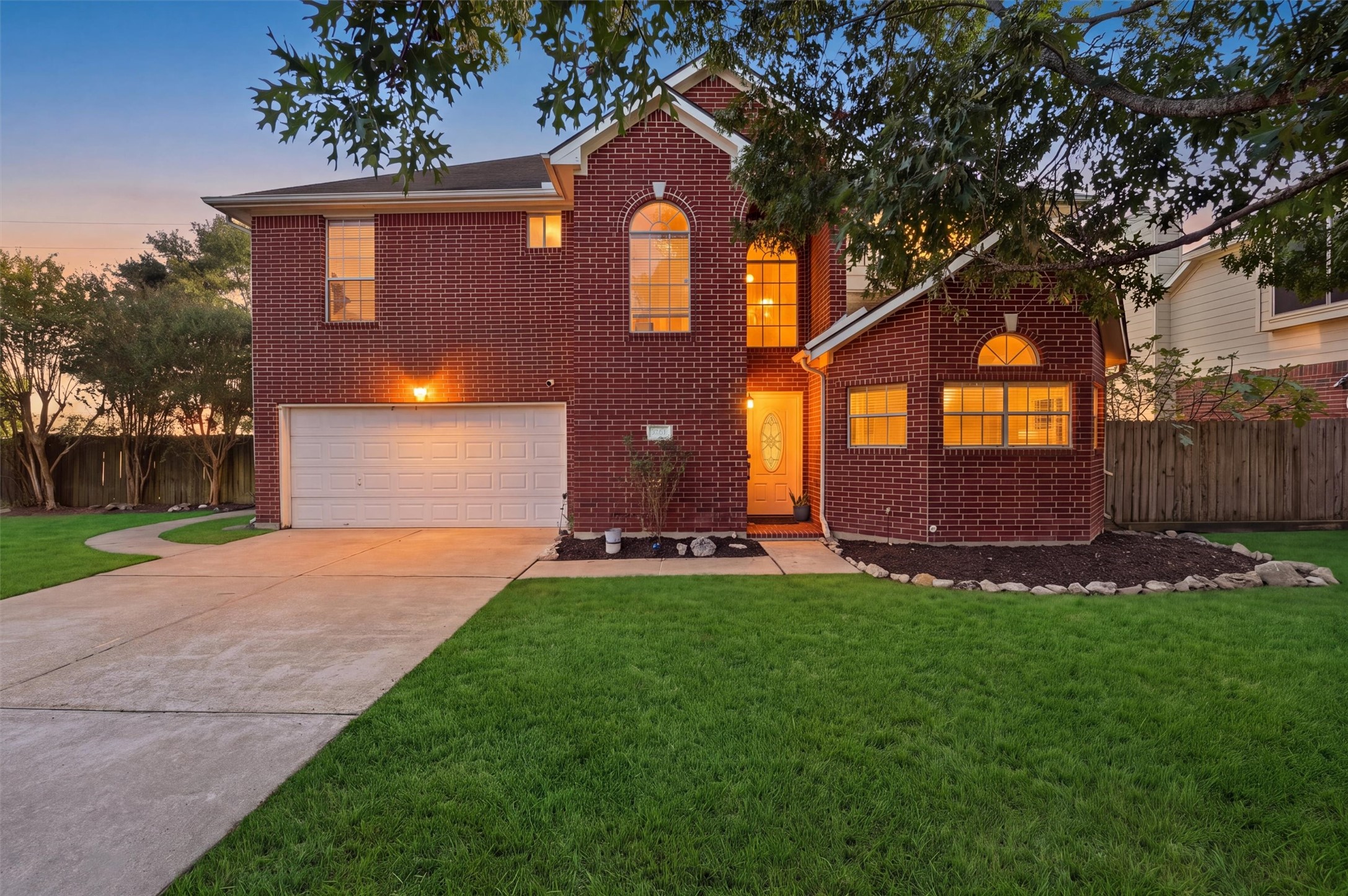 Listing photo 1