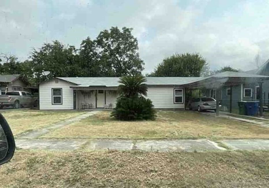 Listing photo 1