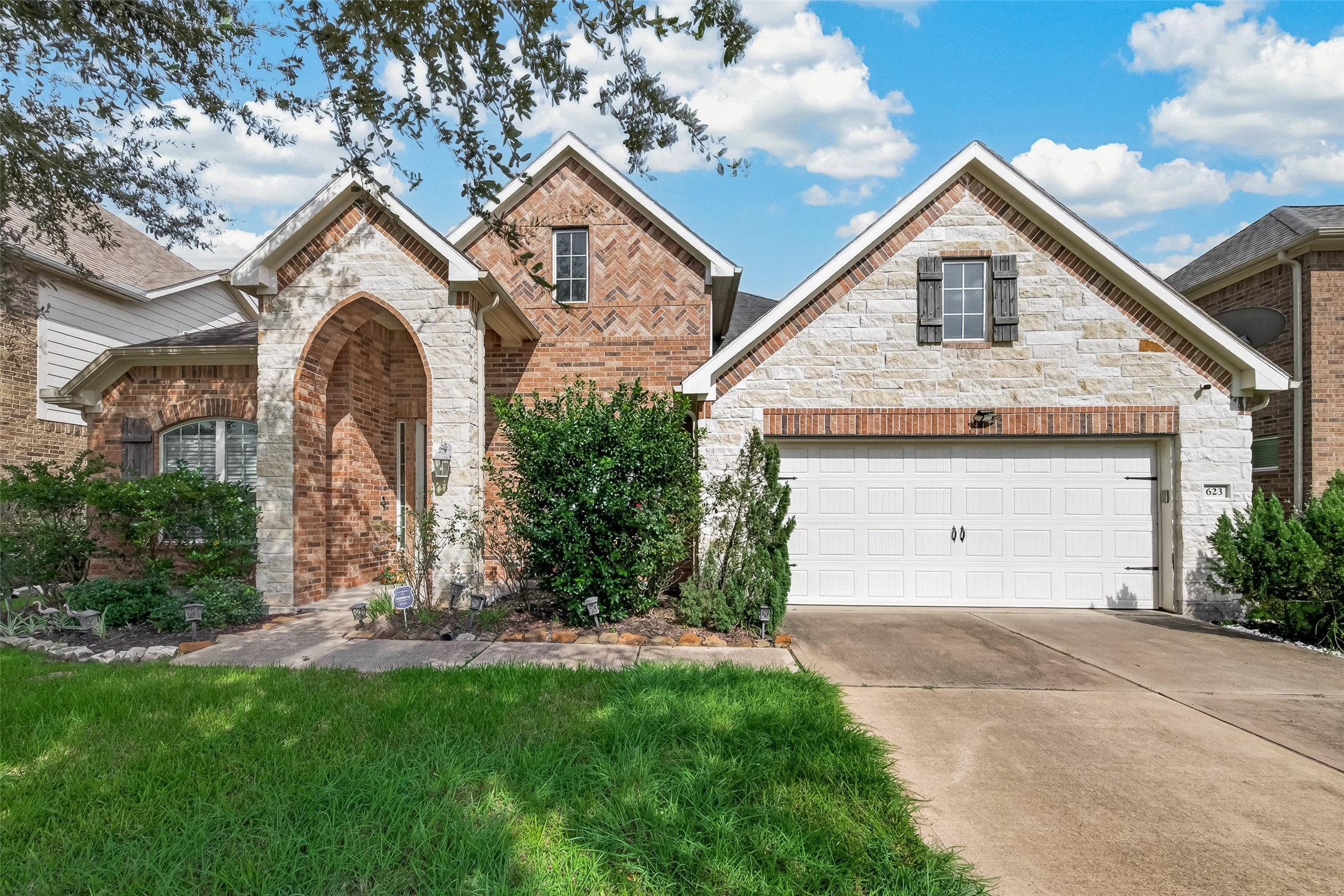 Listing photo 1