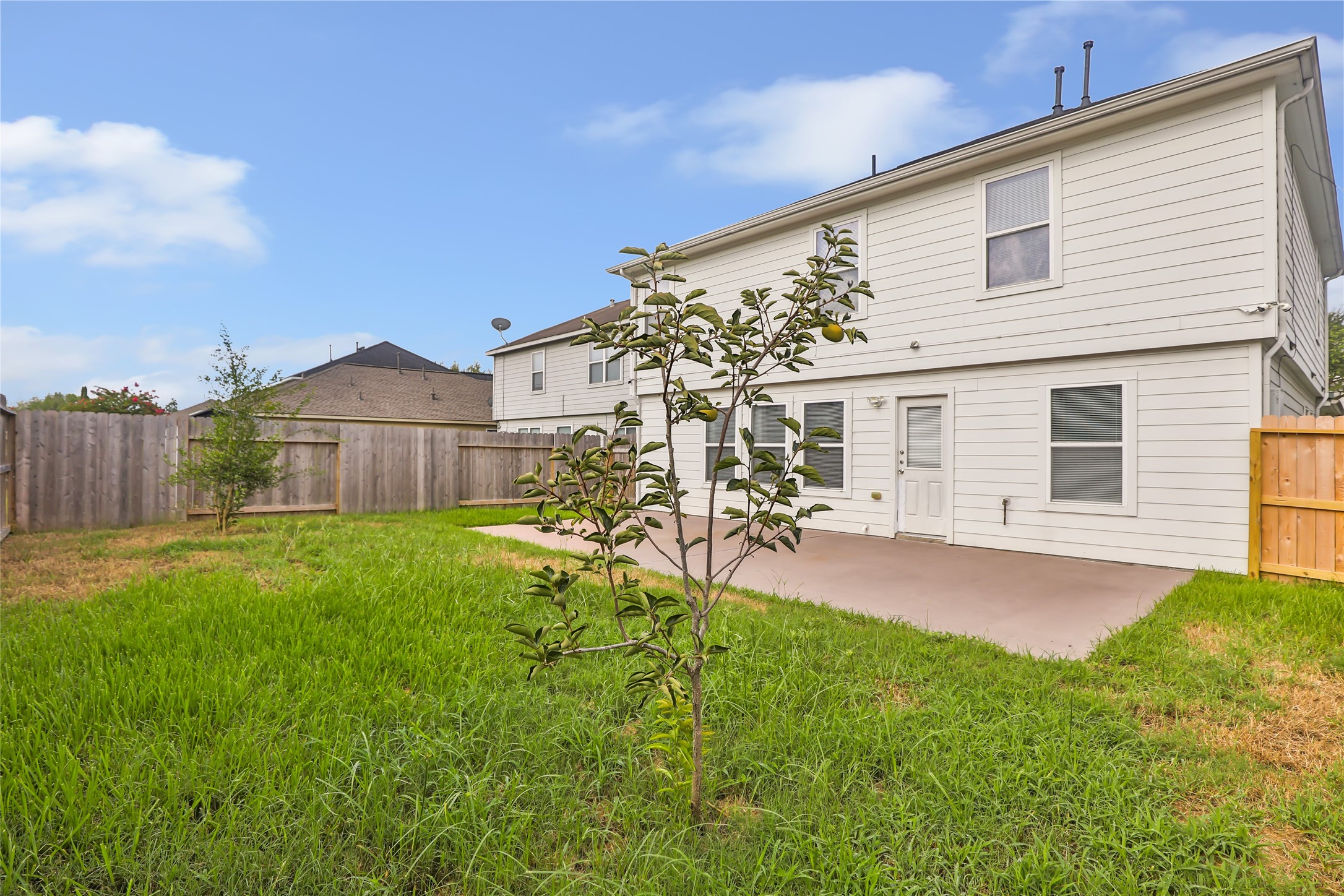 Listing photo 1