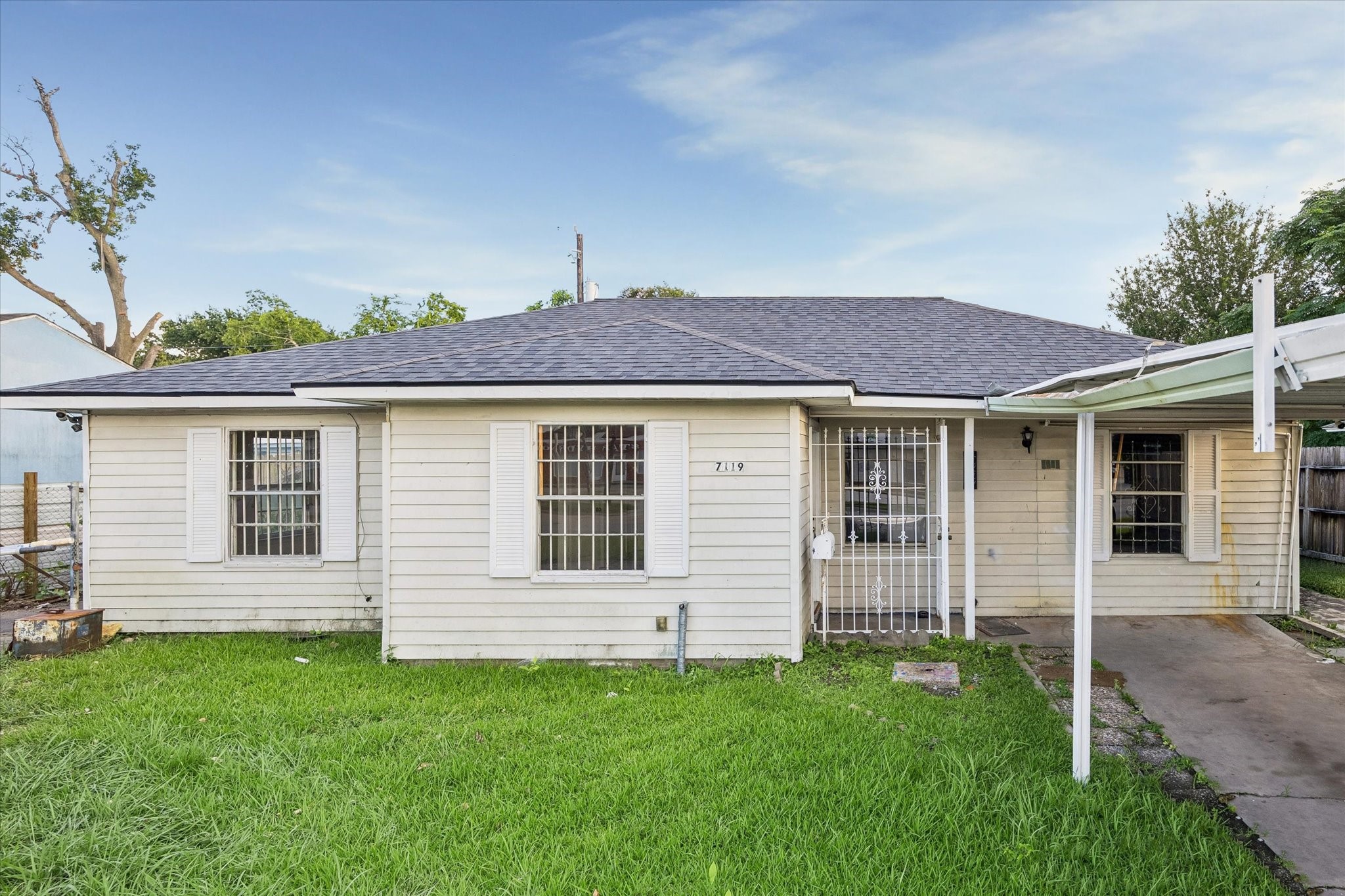 Listing photo 1